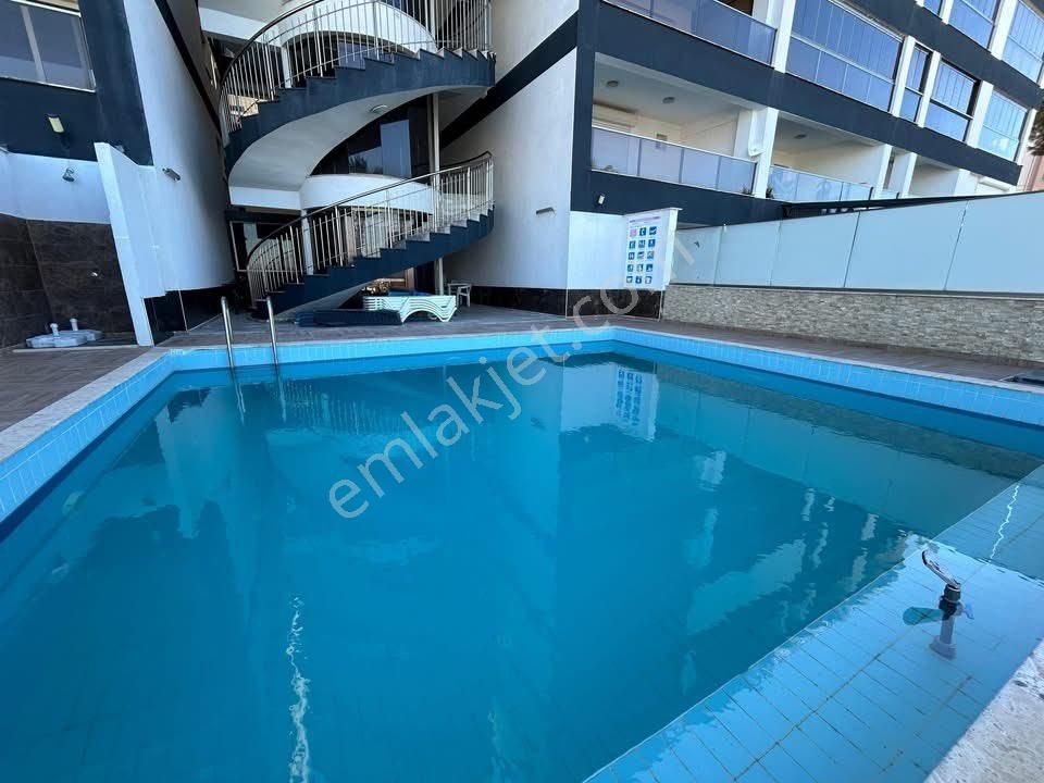 Kuşadasında Full Deniz Manzaralı 3+1 Havuzlu Sitede Fırsat Daire - Görsel 4