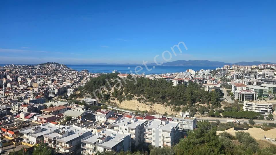 Kuşadasında Full Deniz Manzaralı 3+1 Havuzlu Sitede Fırsat Daire