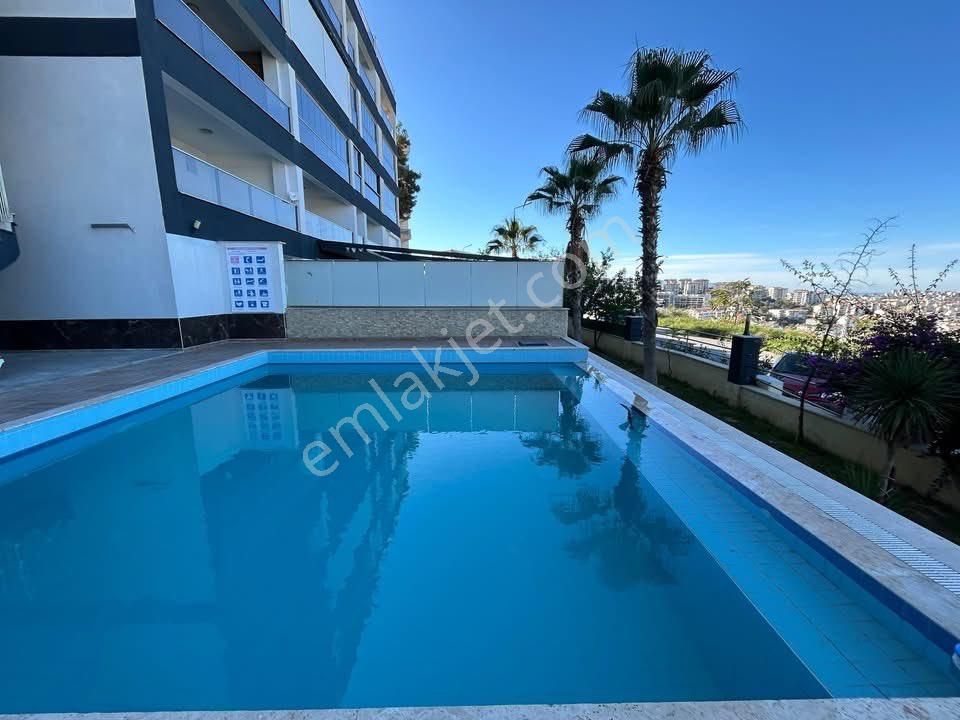 Kuşadasında Full Deniz Manzaralı 3+1 Havuzlu Sitede Fırsat Daire - Görsel 3