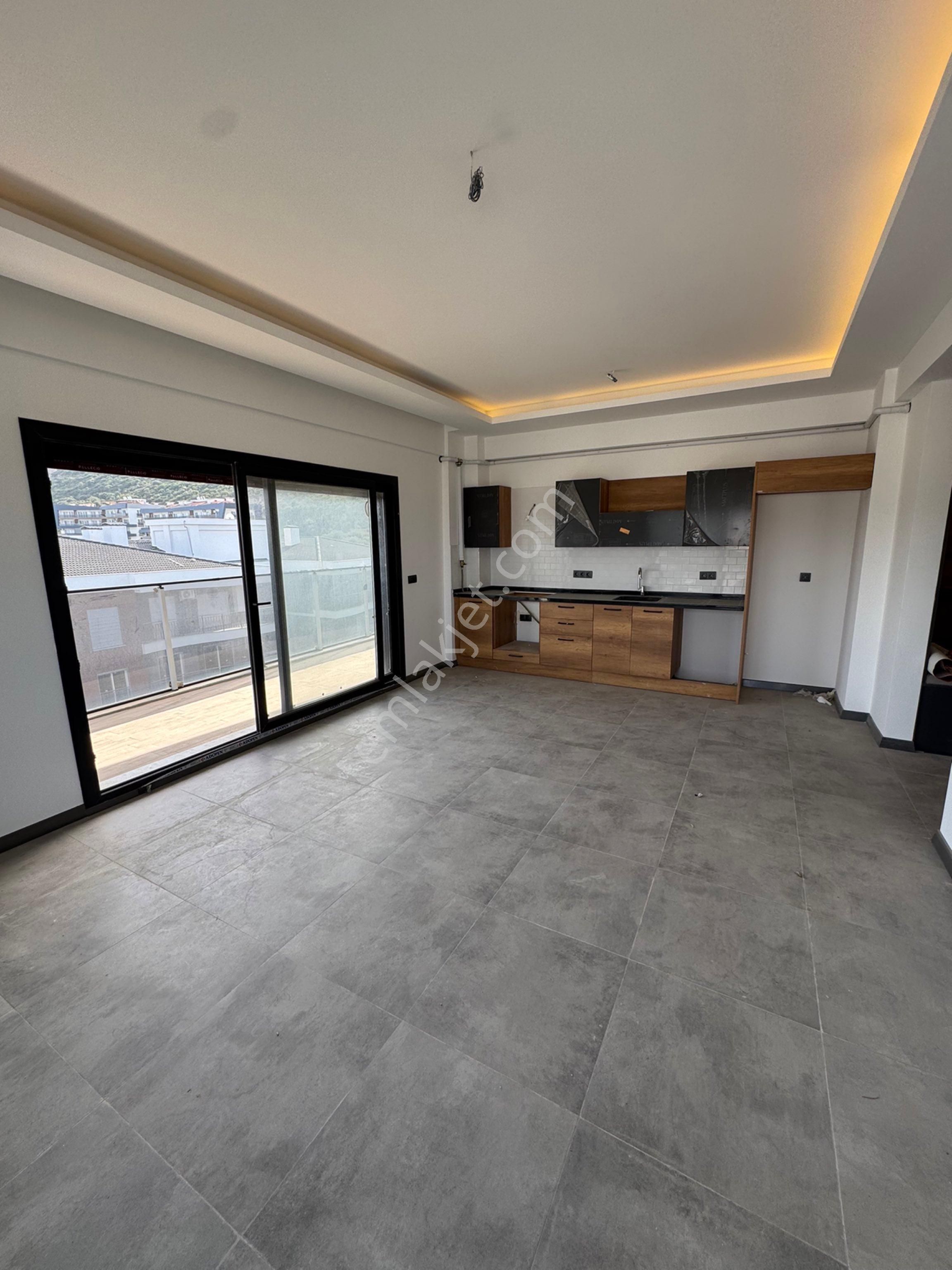 Kuşadasında Deniz Manzaralı Havuz Cepheli 2+1 Satılık Sıfır Daire - Görsel 27