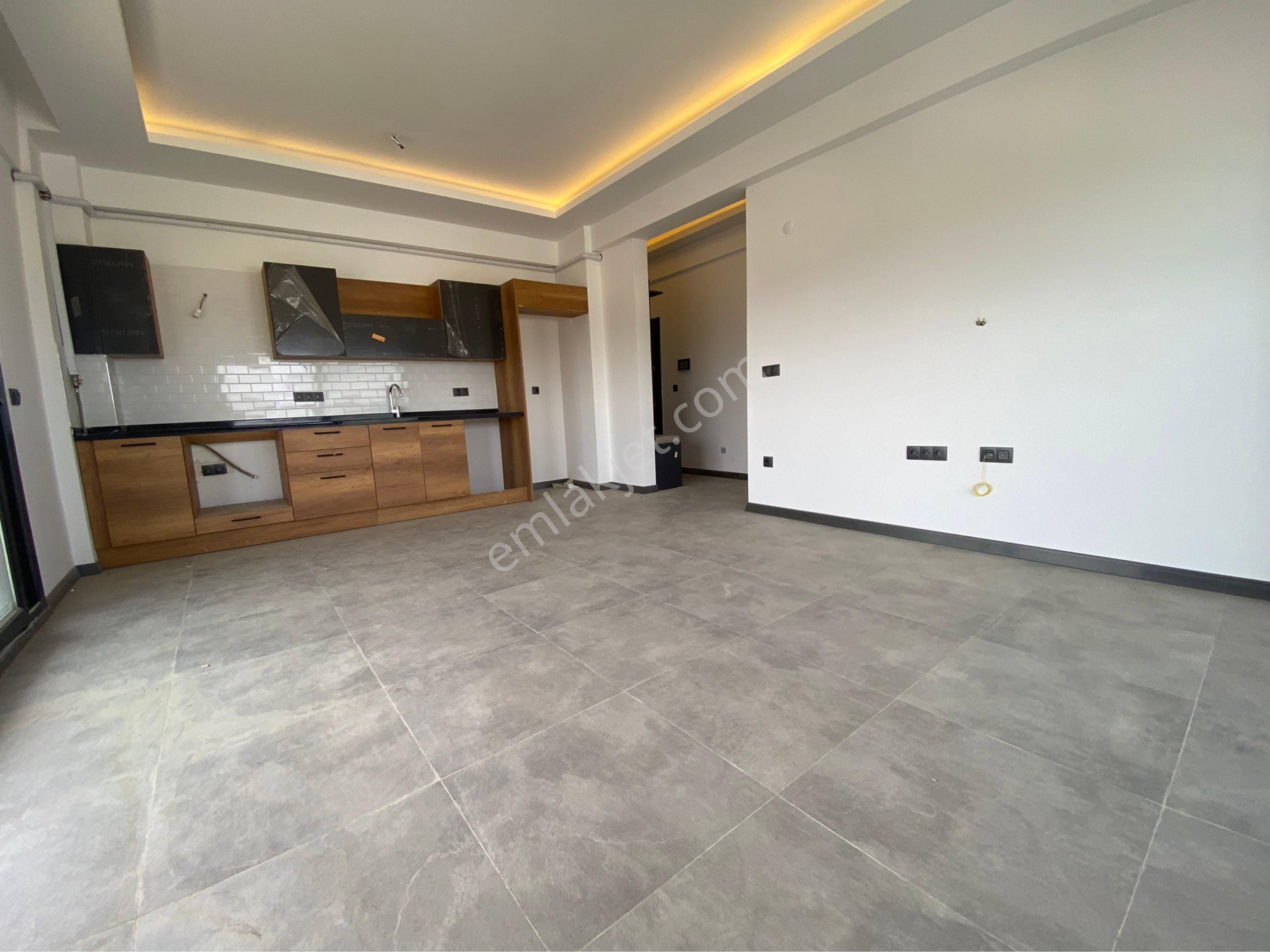 Kuşadasında Deniz Manzaralı Havuz Cepheli 2+1 Satılık Sıfır Daire - Görsel 8