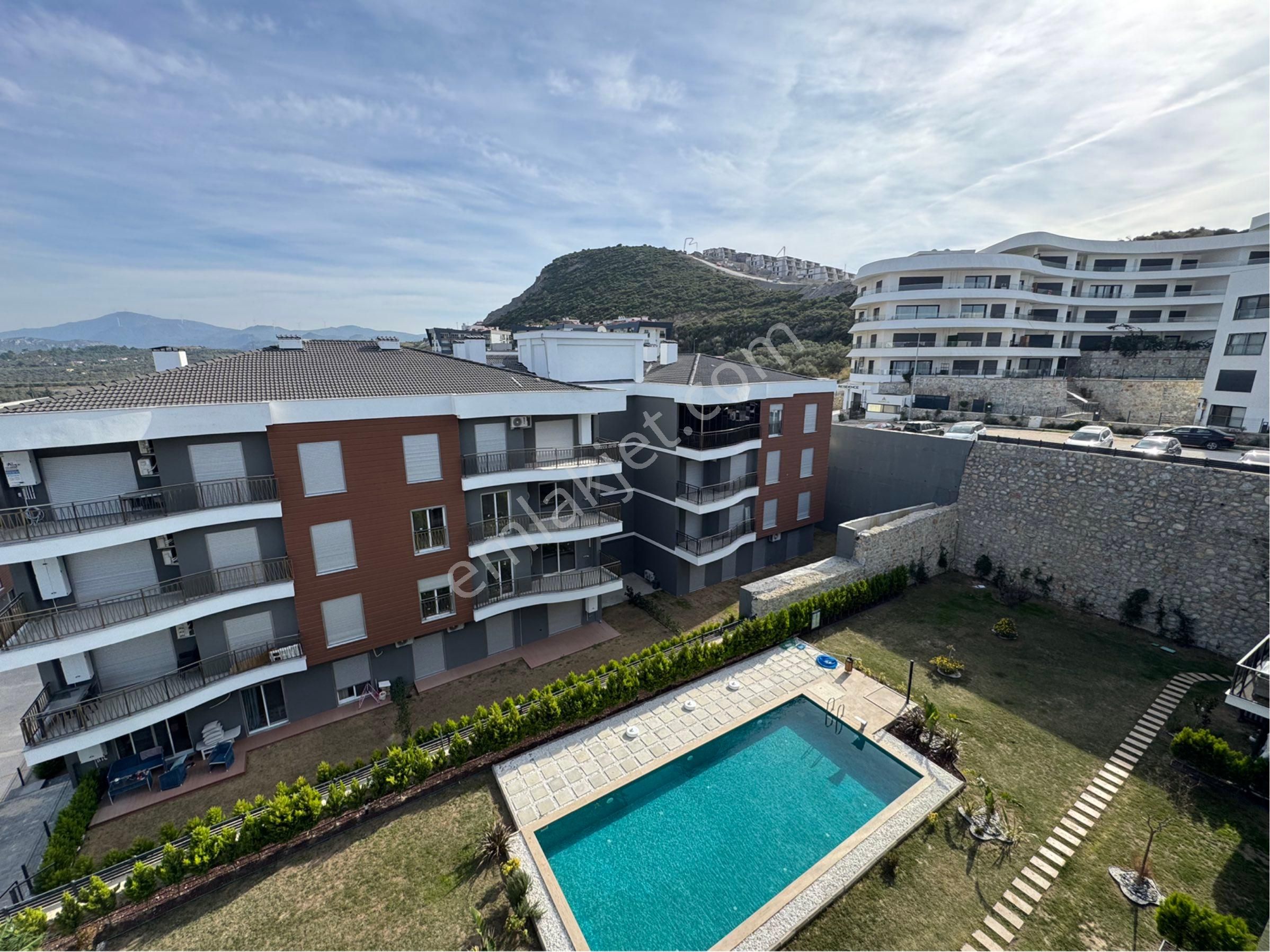 Kuşadasında Deniz Manzaralı Havuz Cepheli 2+1 Satılık Sıfır Daire - Görsel 11