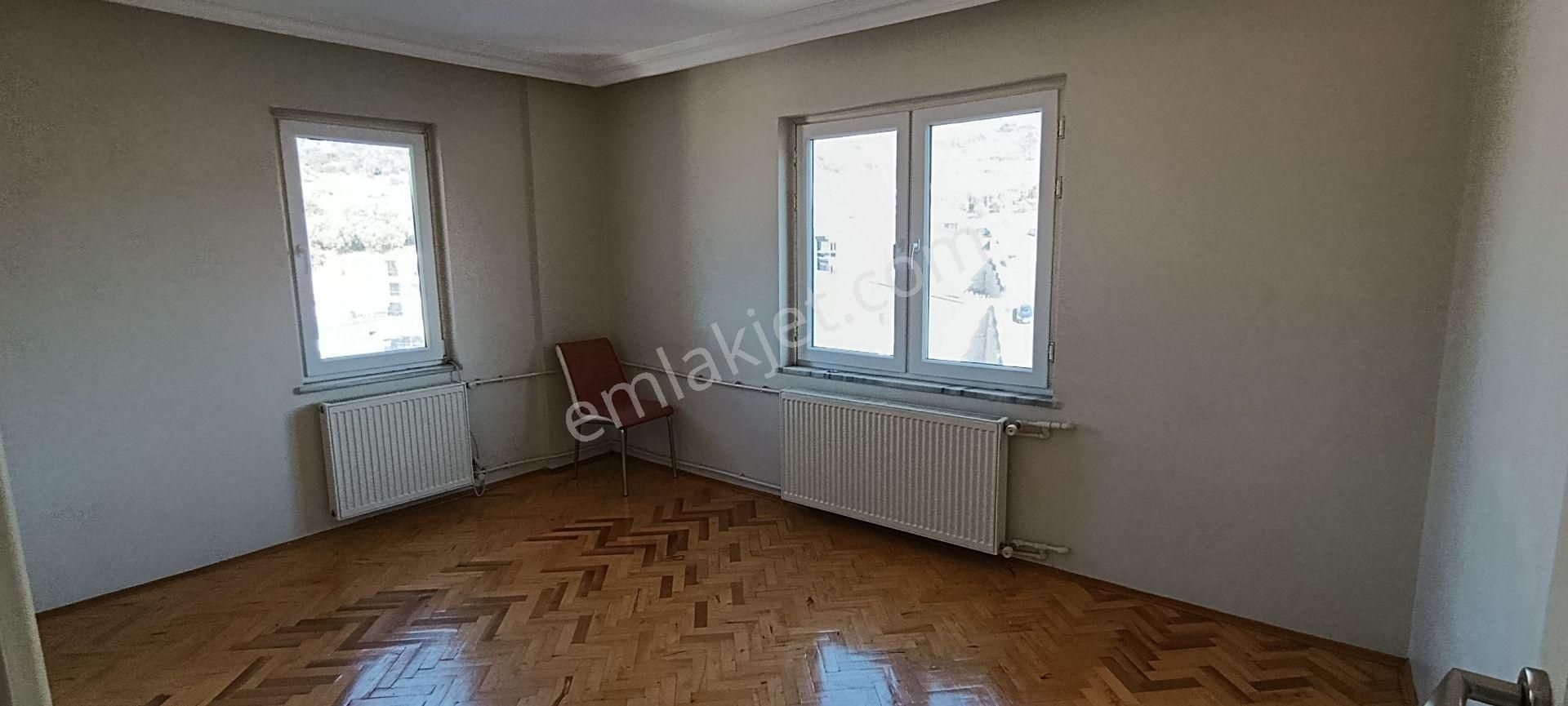 Gemlik Cumhuriyet Mah.kiralık Daire 3+1 Okula Yakın Asansörlü Deniz Manzaralı - Görsel 23