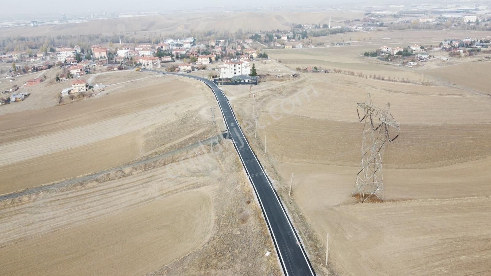 -*altınova Da Bi Daire Getirili 220 Metre 8 Katlı Bölgede*-* - Görsel 3