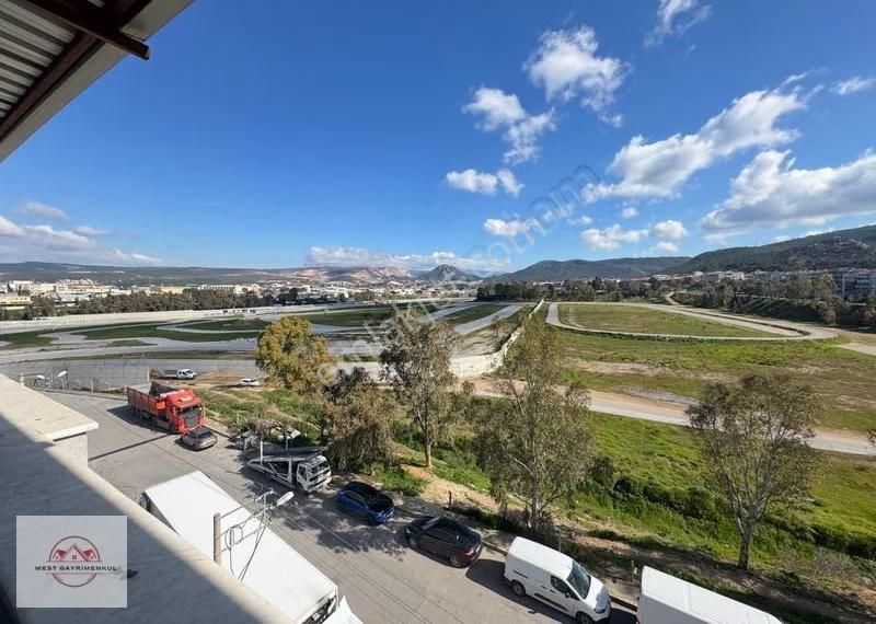 Pınarbaşı'da Geniş Teraslı 300m² 3+1 Kiracısız Daire (yeni Bina) - Görsel 15