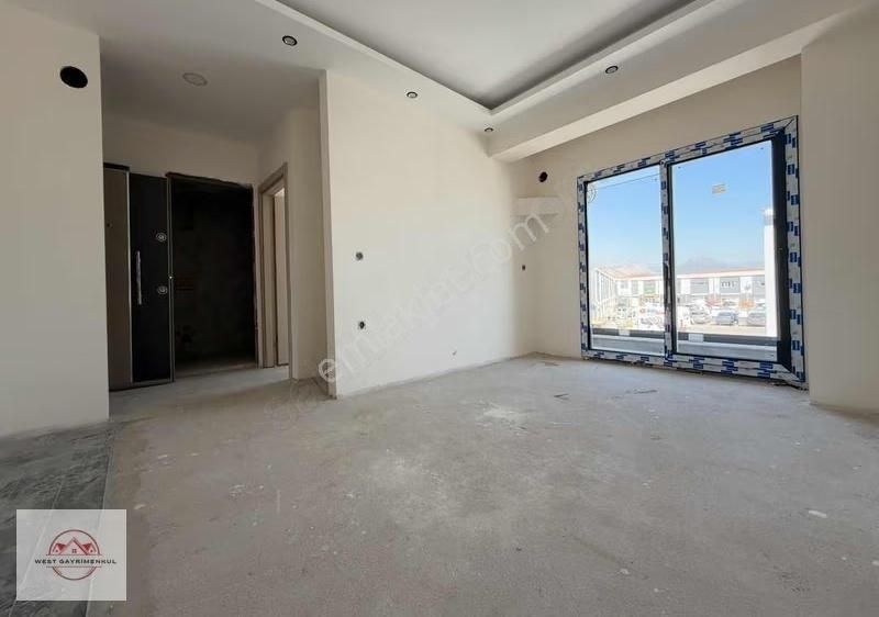 Bornovada Site İçi İzev Yapı Kalitesiyle Satılık 1+1 Sıfır Daire - Görsel 18