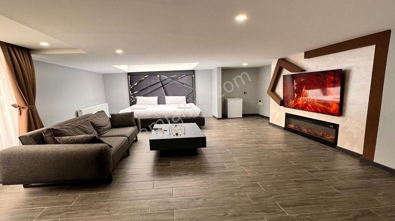 Jakuzi Ve Cam Tavanlı Penthouse - Görsel 4