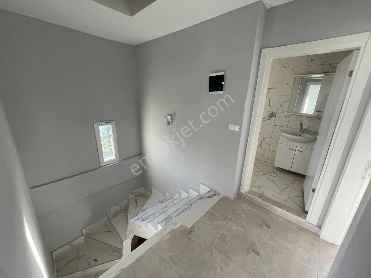 Engınkent Sıtesınde Köşe Konumlu Ayrı Mutfak Lüks Dubleks Vılla - Görsel 10