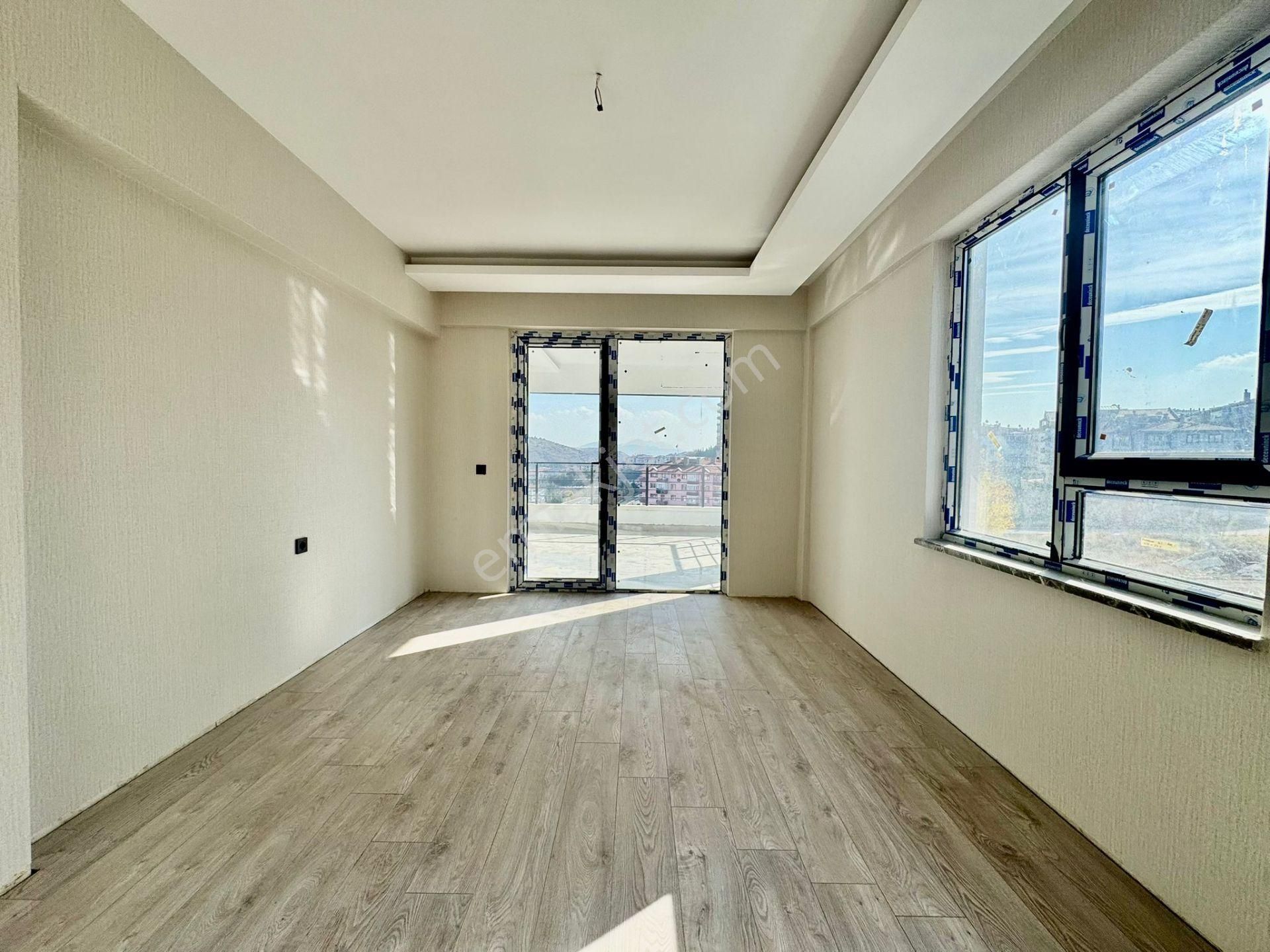 İmir Emlaktan ''sıfır'' K.otoparklı 4+1 G.odalı Manzaralı Lüks - Görsel 29