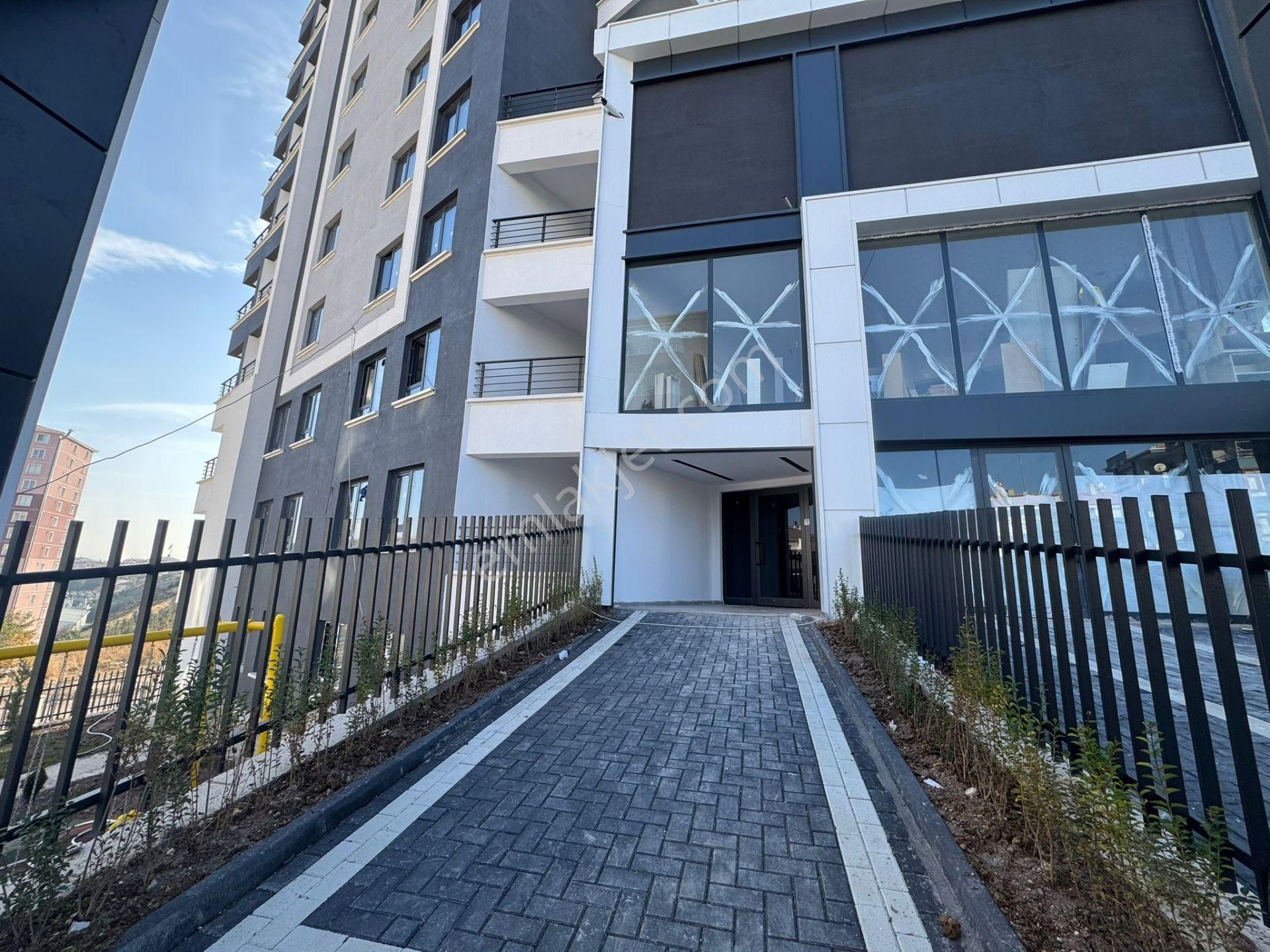 İmir Emlaktan ''sıfır'' K.otoparklı 4+1 G.odalı Manzaralı Lüks - Görsel 18