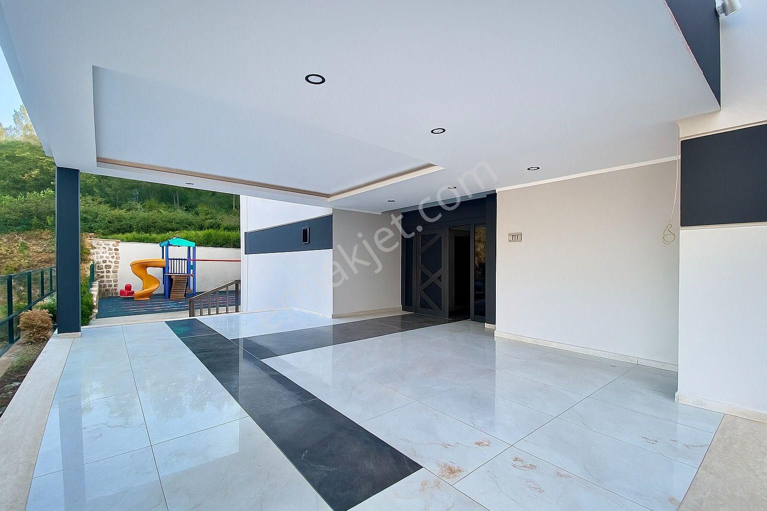 Oba'da Aktiviteli Butik Sitede Eşyalı 2+1 Daire - Görsel 28