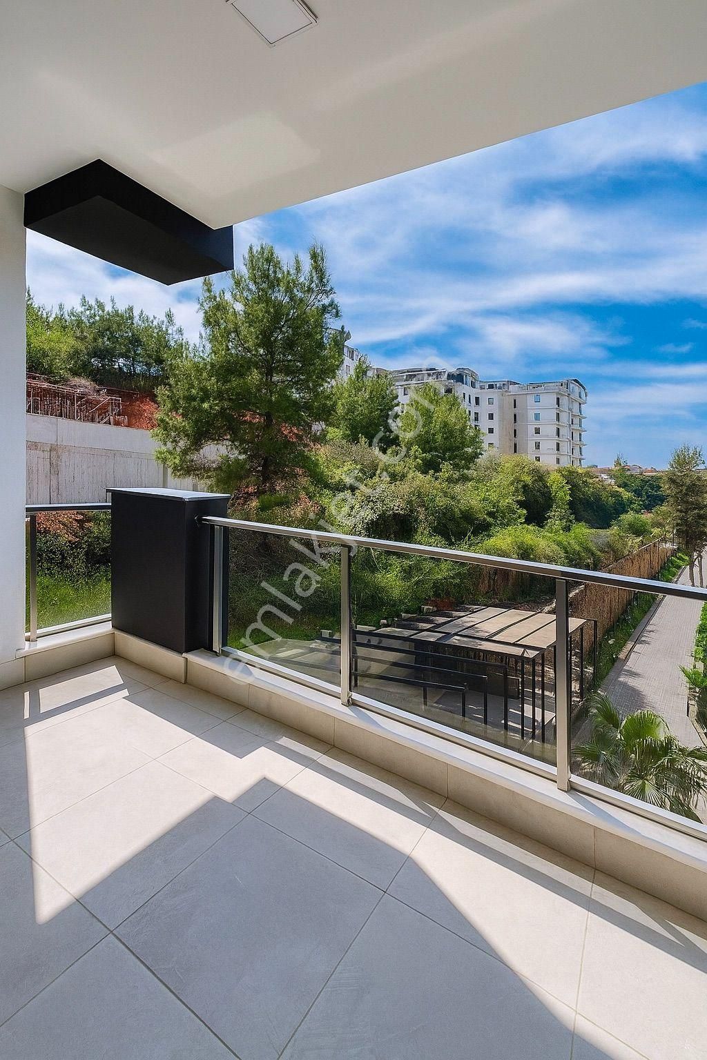 Oba'da Aktiviteli Butik Sitede Eşyalı 2+1 Daire - Görsel 19