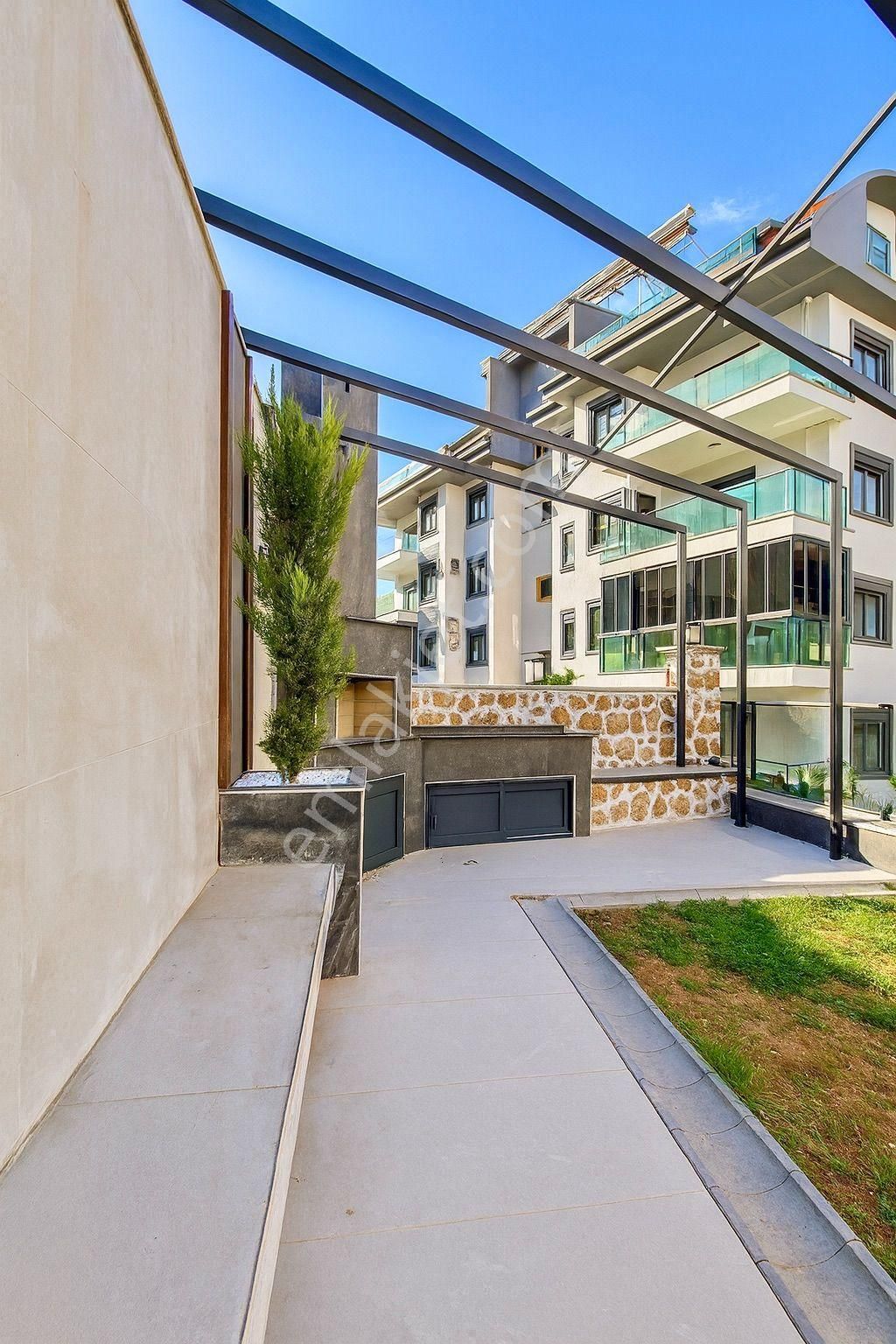 Oba'da Aktiviteli Butik Sitede Eşyalı 2+1 Daire - Görsel 24