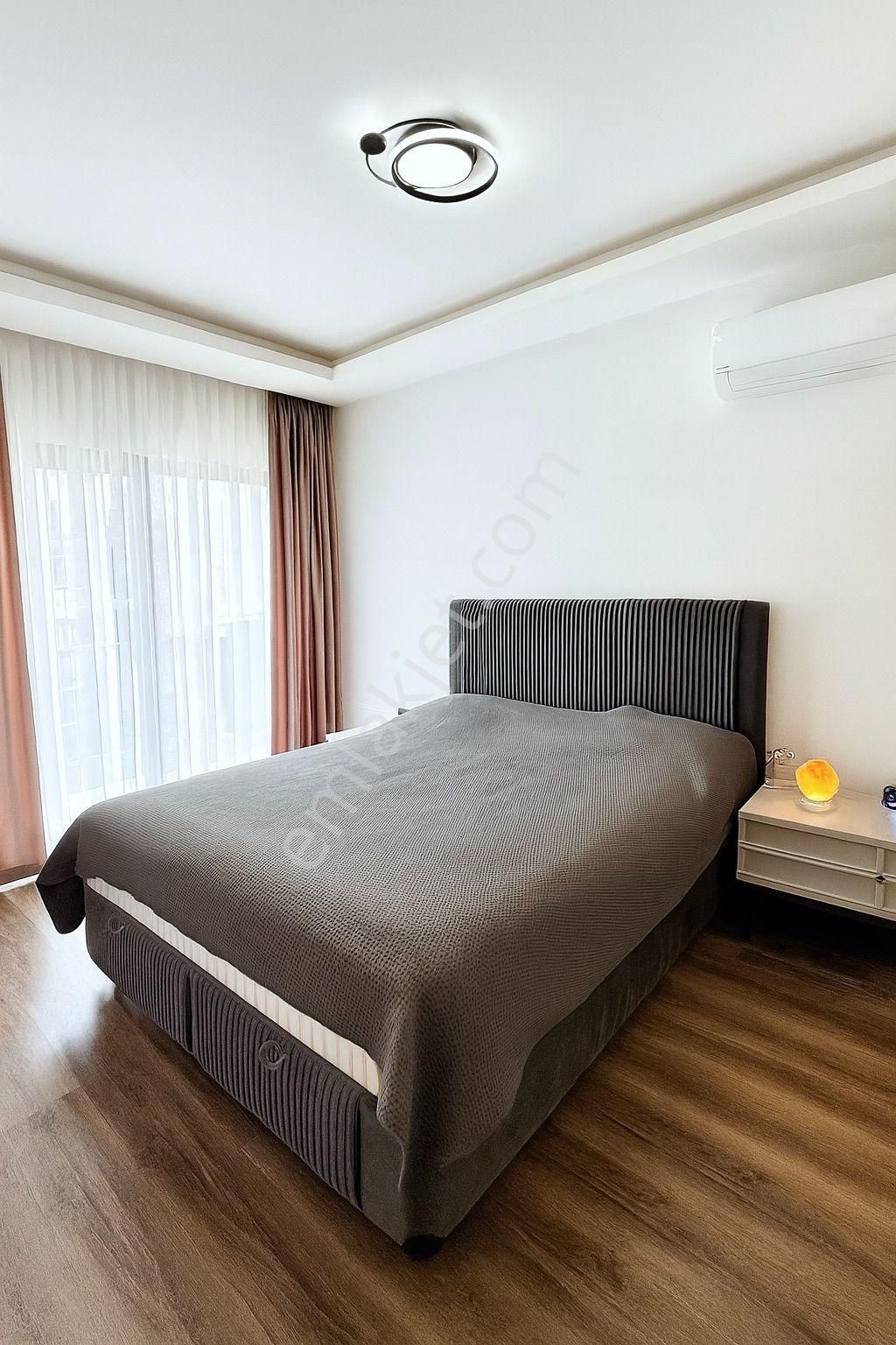 Oba'da Aktiviteli Butik Sitede Eşyalı 2+1 Daire - Görsel 6