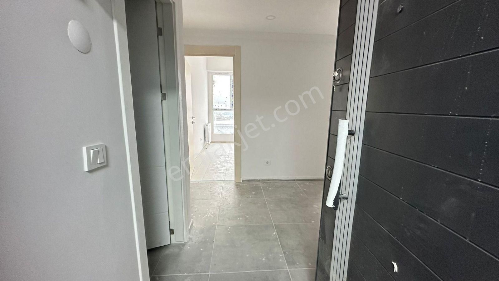 Başokur'dan Bahçeşehir Hayatpark Sitesinde Kat.25 ,te 2+1 Arakat - Görsel 16