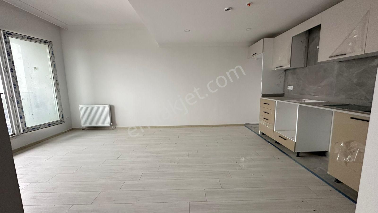 Başokur'dan Bahçeşehir Hayatpark Sitesinde Kat.25 ,te 2+1 Arakat - Görsel 4