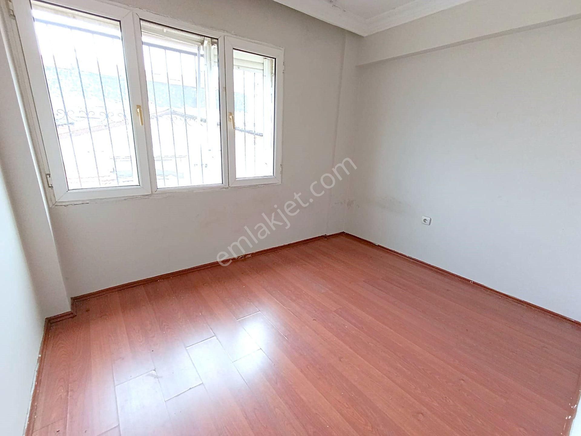 Simge Emlak Karantina 'da Mithatpaşa Cad. Yakını Deniz Manzaralı - Görsel 12