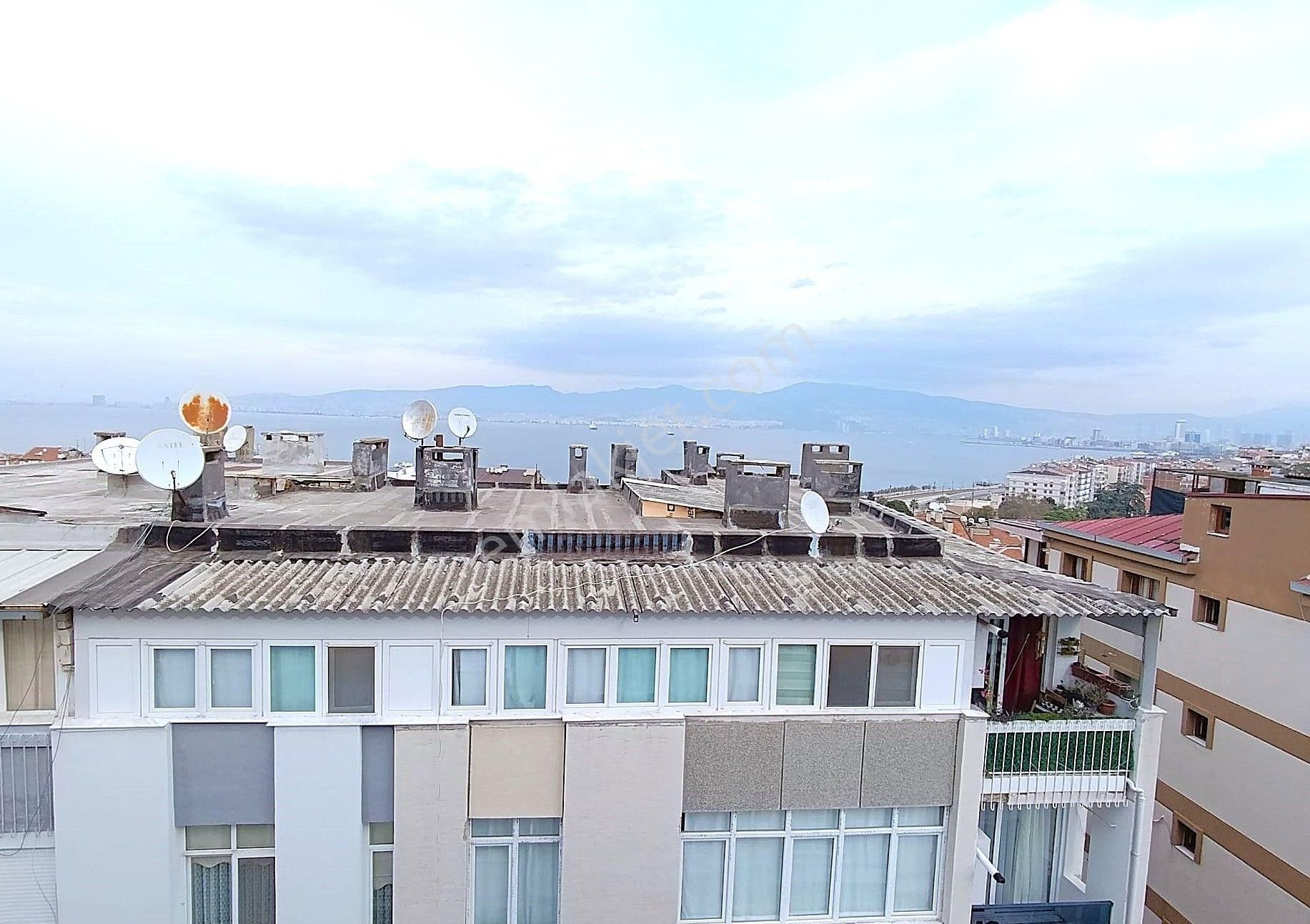 Simge Emlak Karantina 'da Mithatpaşa Cad. Yakını Deniz Manzaralı - Görsel 3