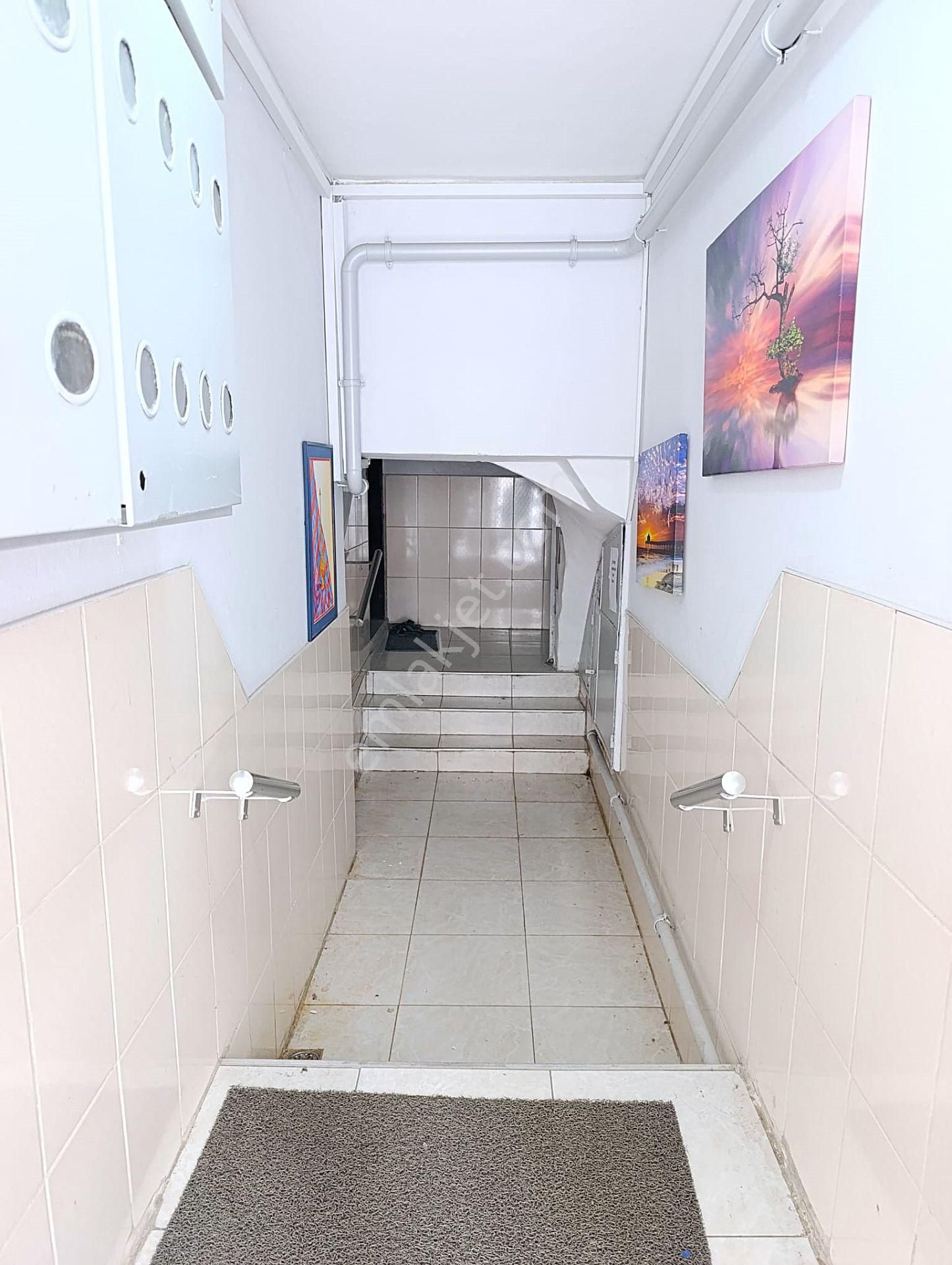 Simge Emlak Karantina 'da Mithatpaşa Cad. Yakını Deniz Manzaralı - Görsel 17