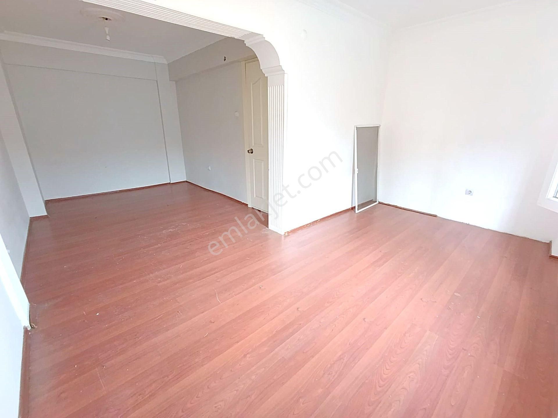 Simge Emlak Karantina 'da Mithatpaşa Cad. Yakını Deniz Manzaralı - Görsel 16