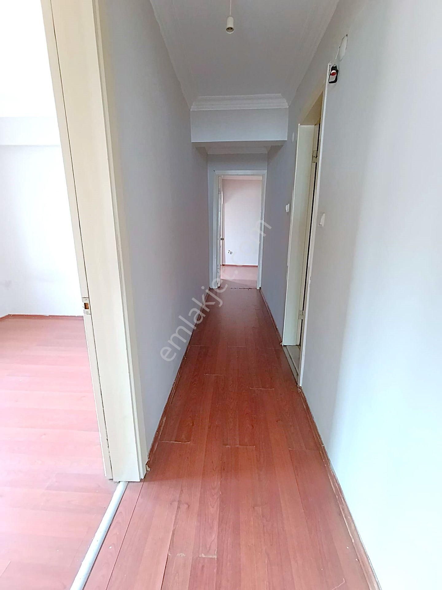 Simge Emlak Karantina 'da Mithatpaşa Cad. Yakını Deniz Manzaralı - Görsel 13