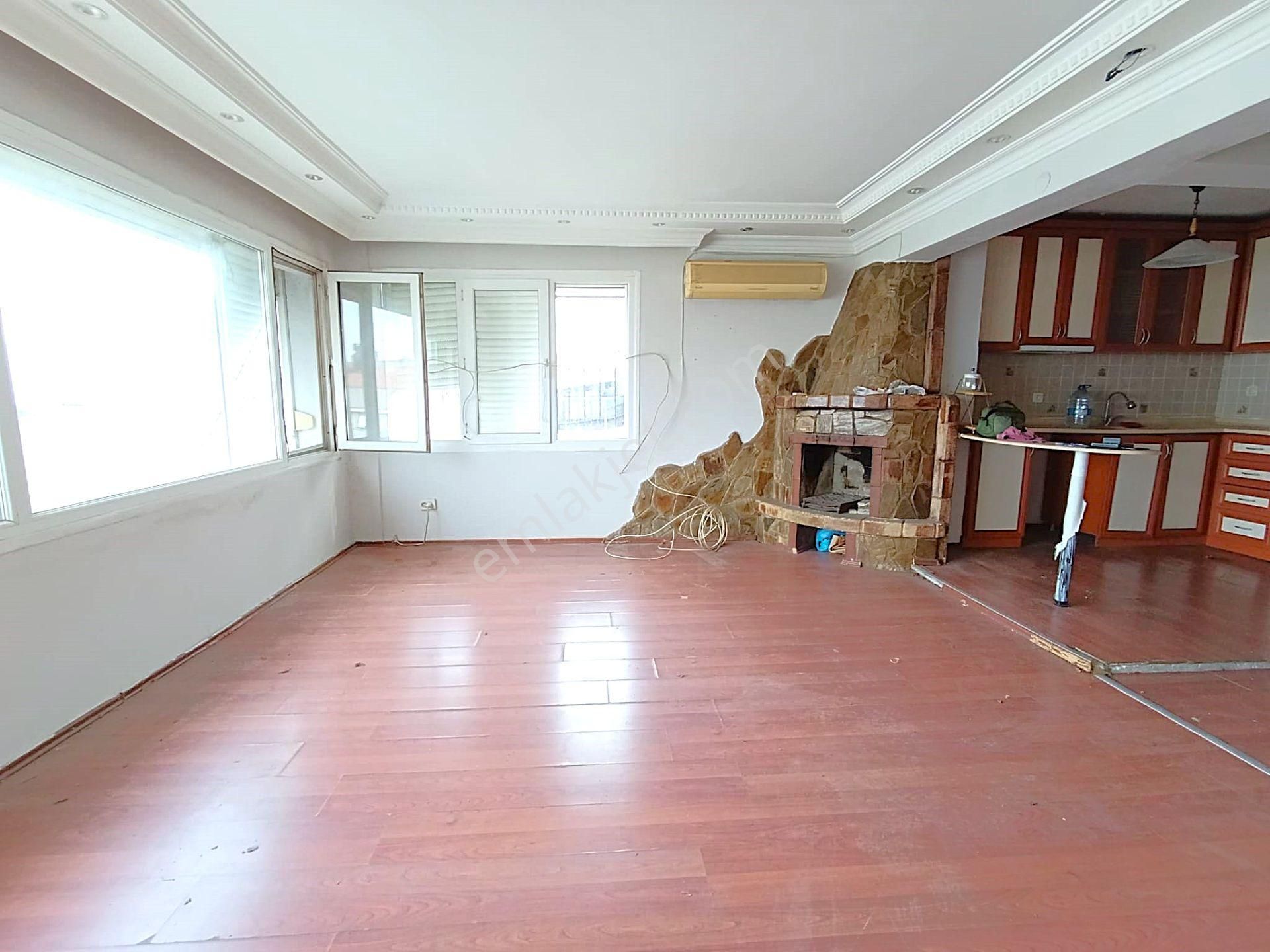 Simge Emlak Karantina 'da Mithatpaşa Cad. Yakını Deniz Manzaralı - Görsel 5