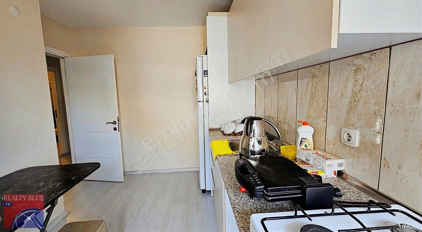 Pendik Güllübağlar'da Metroya Yakın Satılık Boş 2+1 Daire - Görsel 2