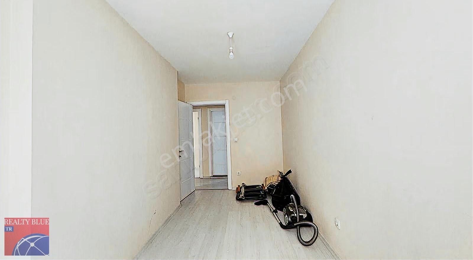 Pendik Güllübağlar'da Metroya Yakın Satılık Boş 2+1 Daire - Görsel 5