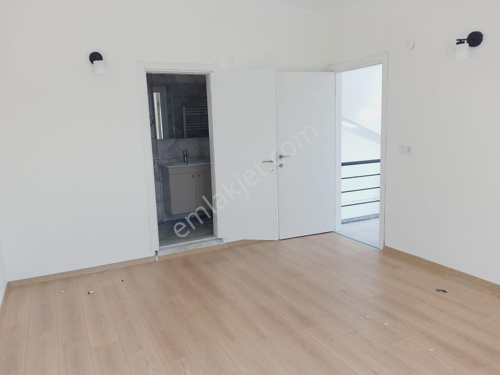Sahilde Merkezi Konumda 3+1 Kiralık Dubleks Daire - Görsel 3