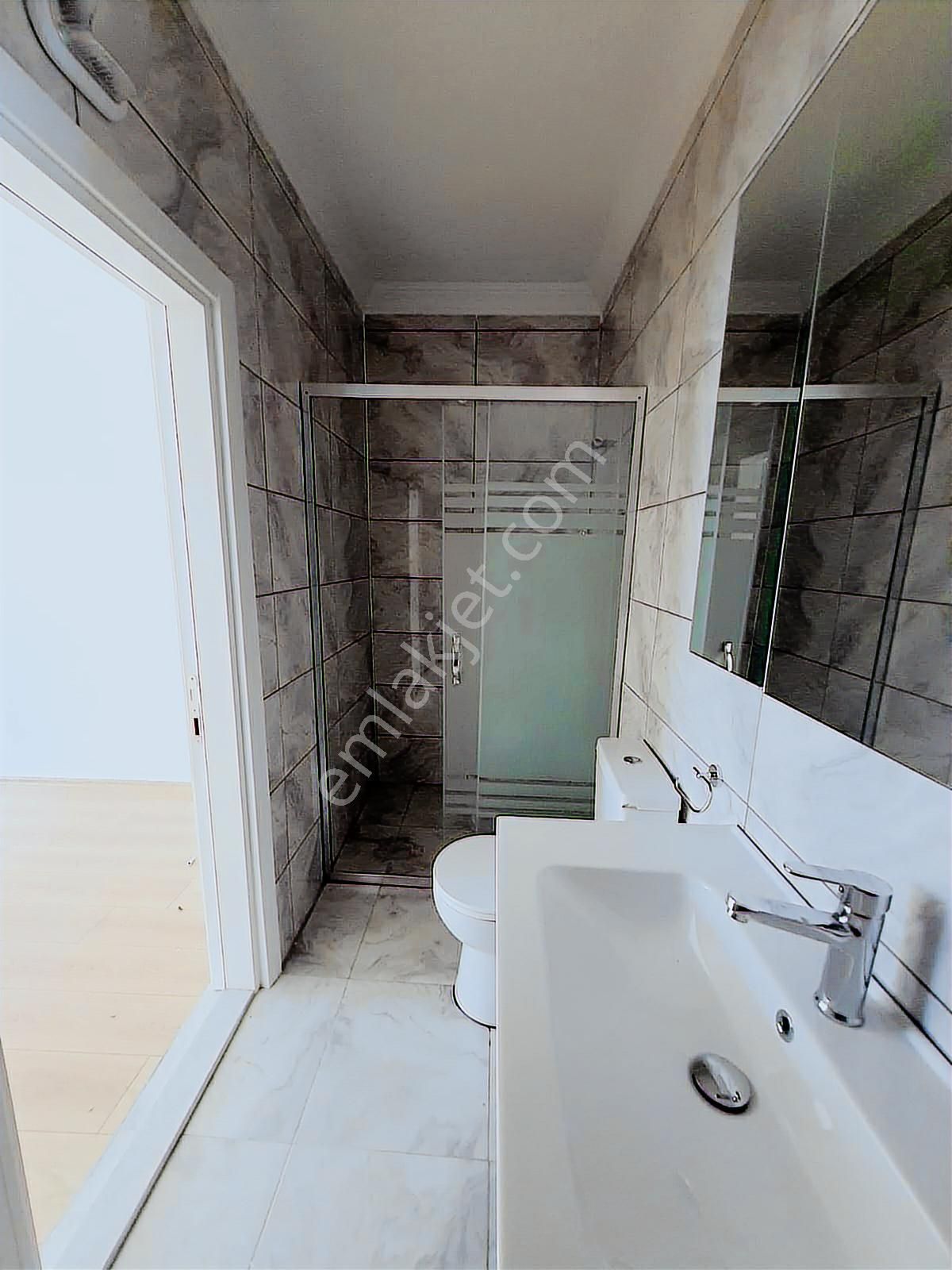 Sahilde Merkezi Konumda 3+1 Kiralık Dubleks Daire - Görsel 12