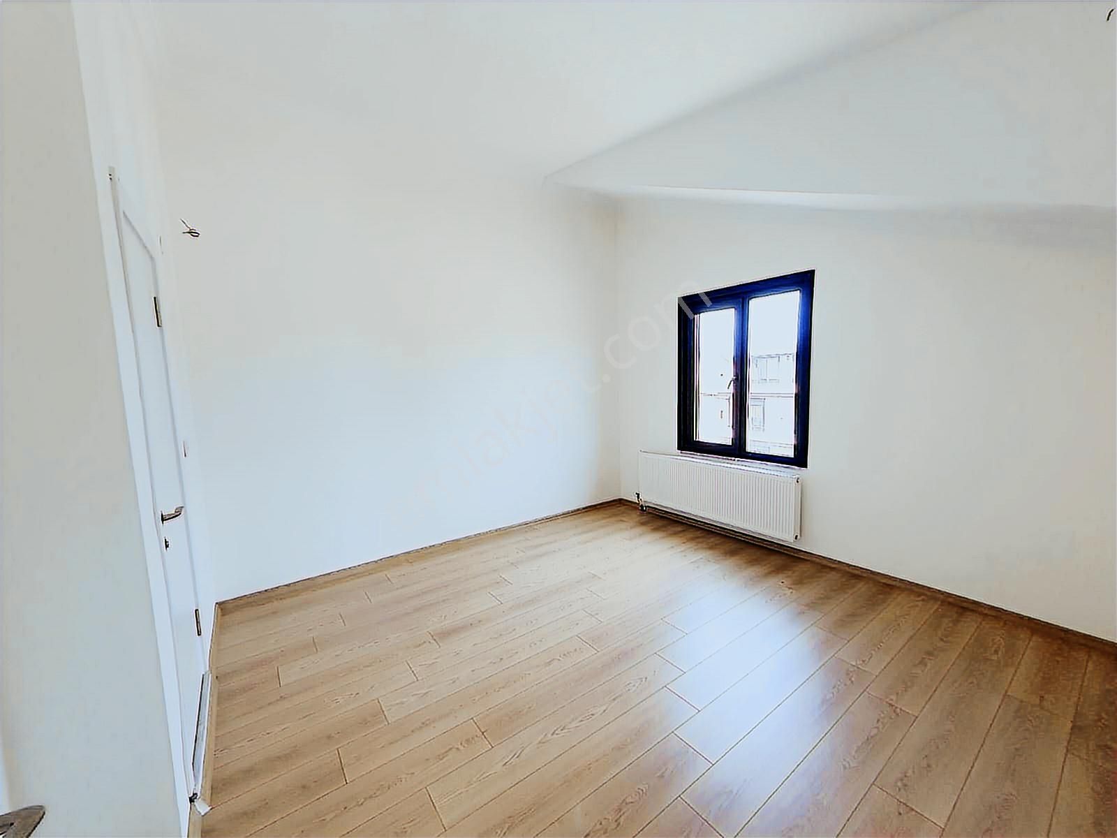 Sahilde Merkezi Konumda 3+1 Kiralık Dubleks Daire - Görsel 10
