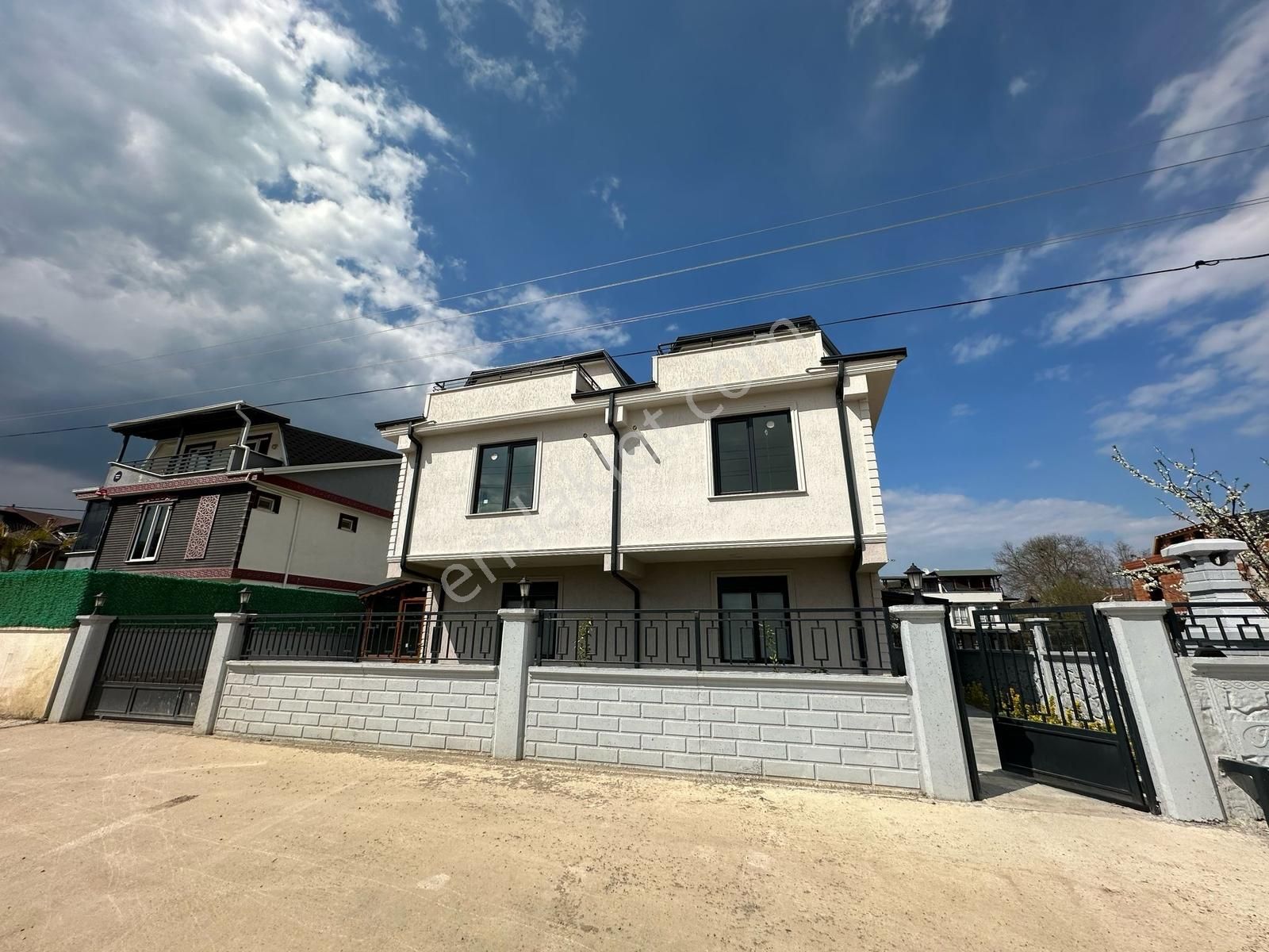 Sahilde Merkezi Konumda 3+1 Kiralık Dubleks Daire - Görsel 2