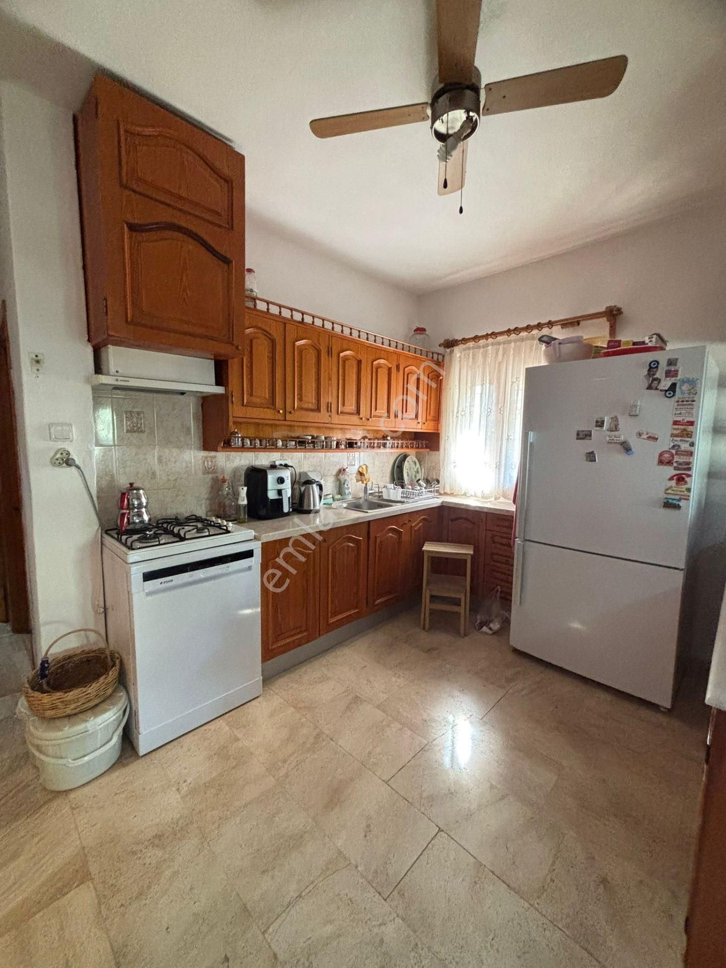 Deniz Manzaralı Müstakil Ev + 330 M² Arsa! Kaçırılmayacak Fırsat - Görsel 17