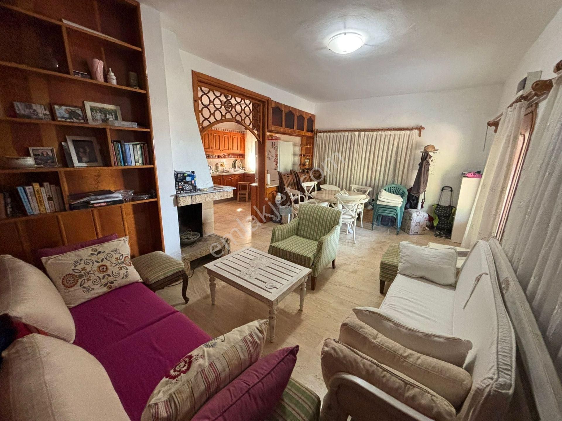 Deniz Manzaralı Müstakil Ev + 330 M² Arsa! Kaçırılmayacak Fırsat - Görsel 15
