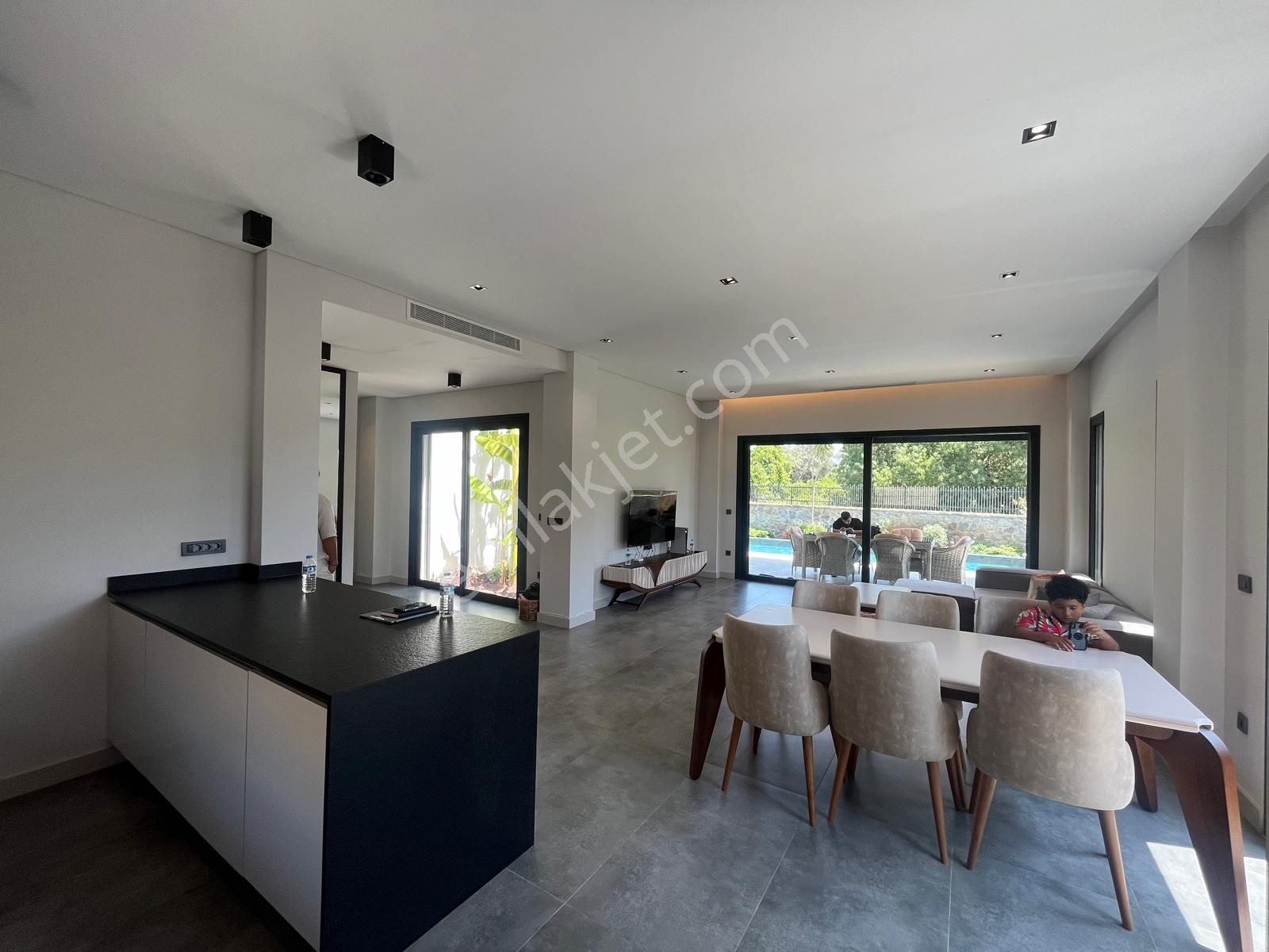 Gümüşlük Dereköy Mahallesi Doğa İle İç İçe Özel Havuzlu Müstakil Villa - Görsel 18