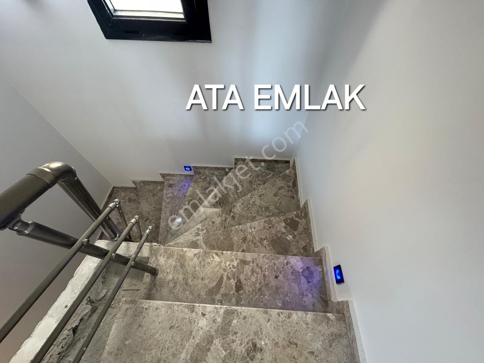 Kuşadasında Plaja 250 Mt. Ful Yapılı 4+1 Villa - Görsel 12