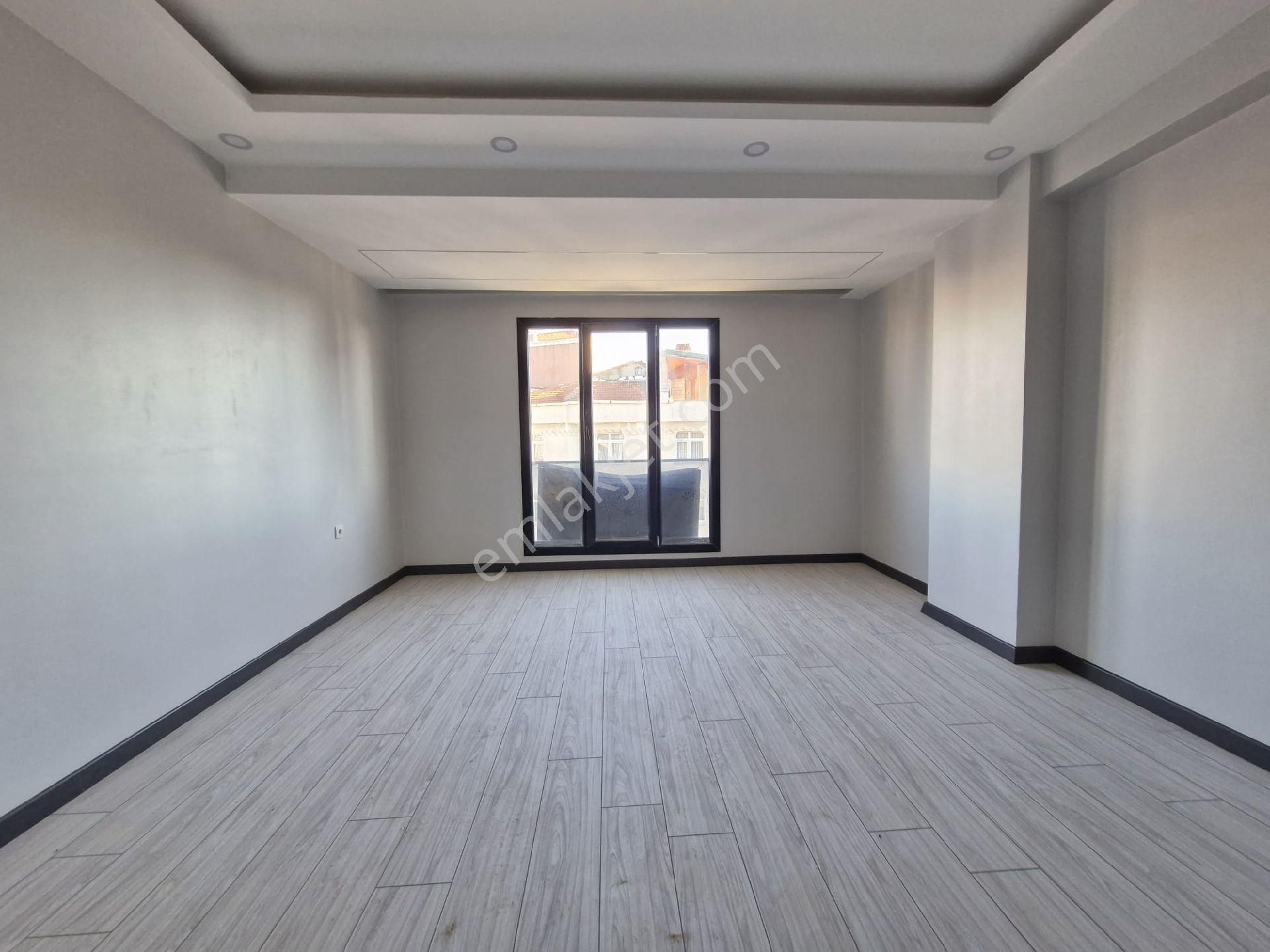 Küçükçekmece Cennet Mah. Satılık Ön Cephe 170 M2 Sıfır 3+2 Dublkes - Görsel 17