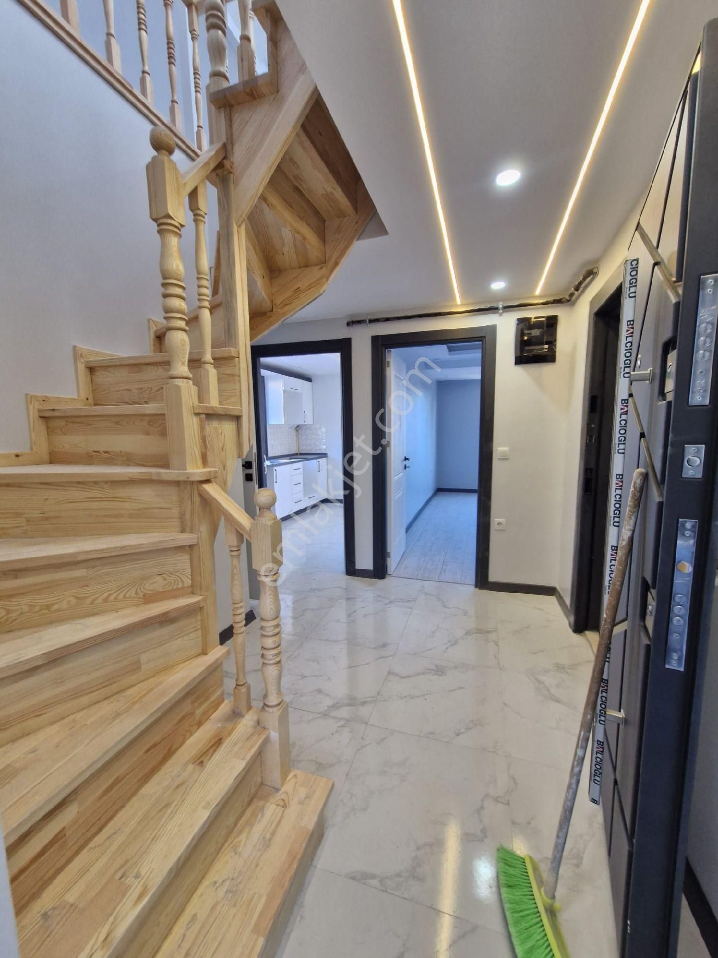 Küçükçekmece Cennet Mah. Satılık Ön Cephe 170 M2 Sıfır 3+2 Dublkes - Görsel 19