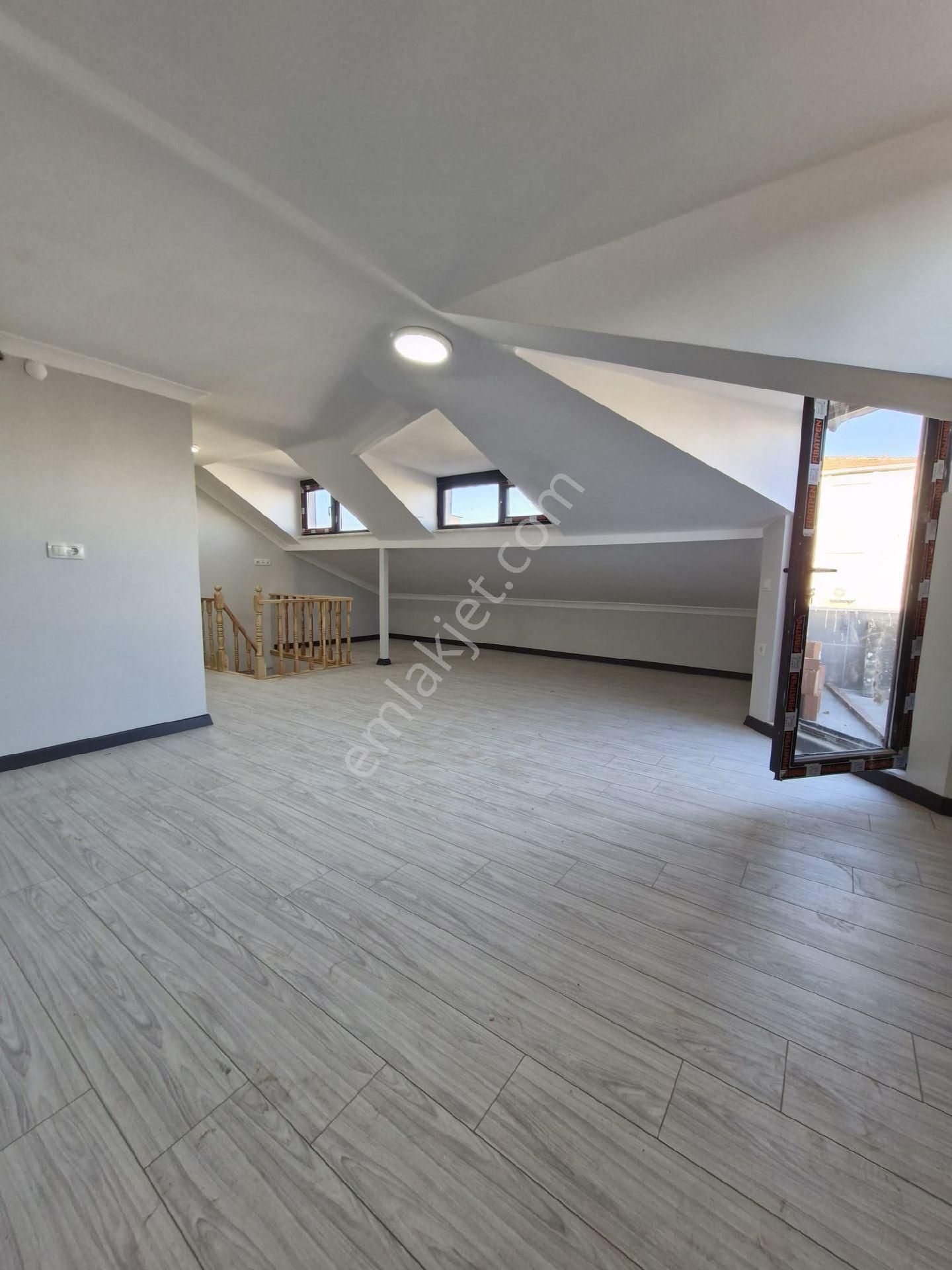 Küçükçekmece Cennet Mah. Satılık Ön Cephe 170 M2 Sıfır 3+2 Dublkes - Görsel 25