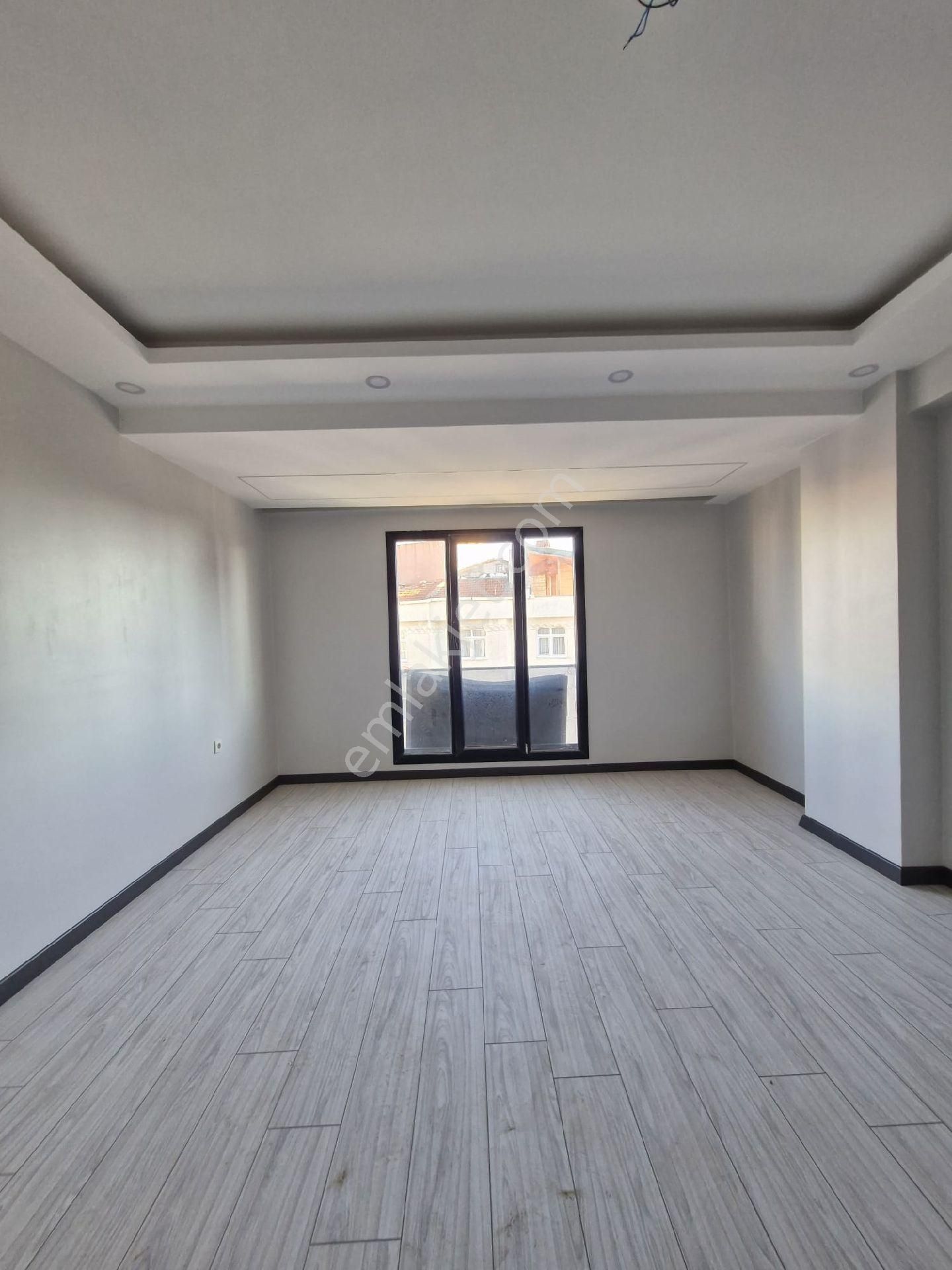 Küçükçekmece Cennet Mah. Satılık Ön Cephe 170 M2 Sıfır 3+2 Dublkes - Görsel 16