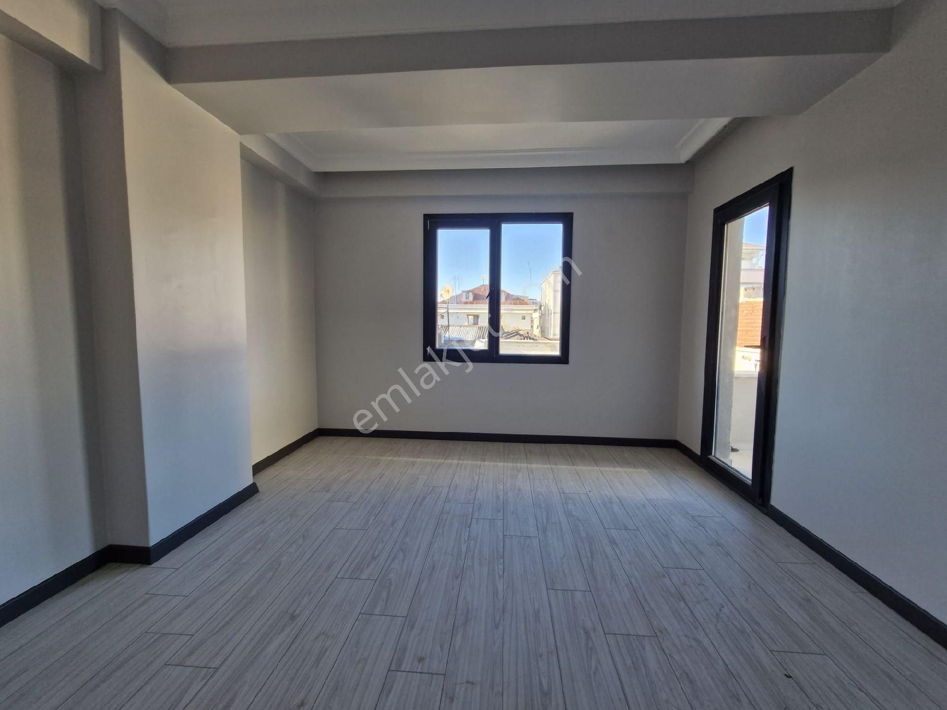 Küçükçekmece Cennet Mah. Satılık Ön Cephe 170 M2 Sıfır 3+2 Dublkes - Görsel 3