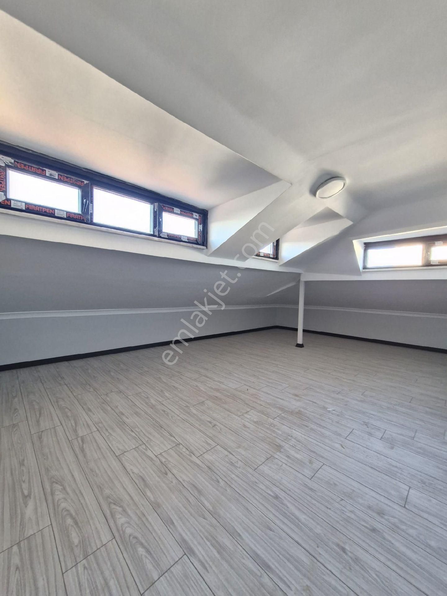 Küçükçekmece Cennet Mah. Satılık Ön Cephe 170 M2 Sıfır 3+2 Dublkes - Görsel 20