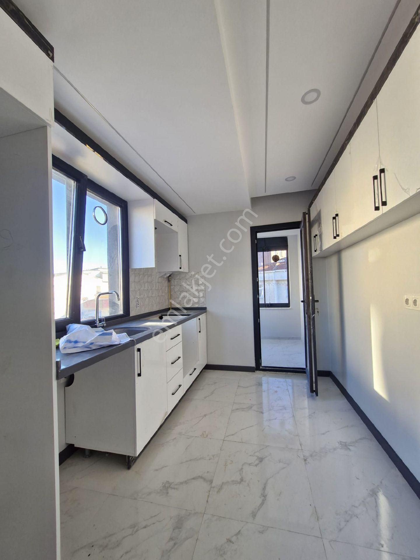 Küçükçekmece Cennet Mah. Satılık Ön Cephe 170 M2 Sıfır 3+2 Dublkes - Görsel 10