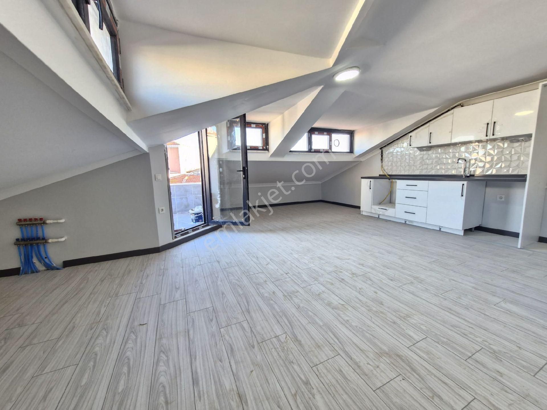 Küçükçekmece Cennet Mah. Satılık Ön Cephe 170 M2 Sıfır 3+2 Dublkes - Görsel 23