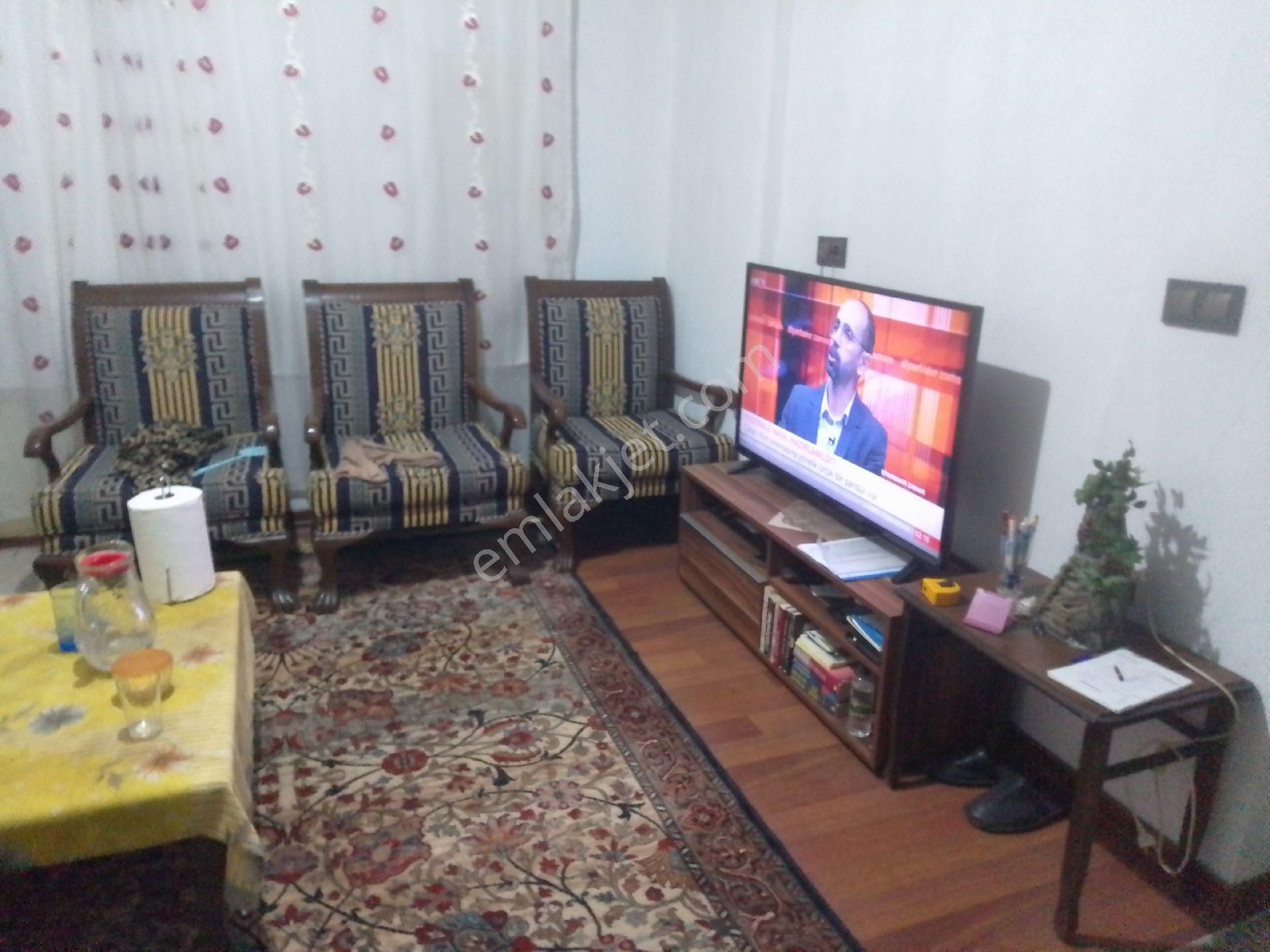 Satılık Bahçeli Ve 2500 M2 Arsasıyla - Görsel 2