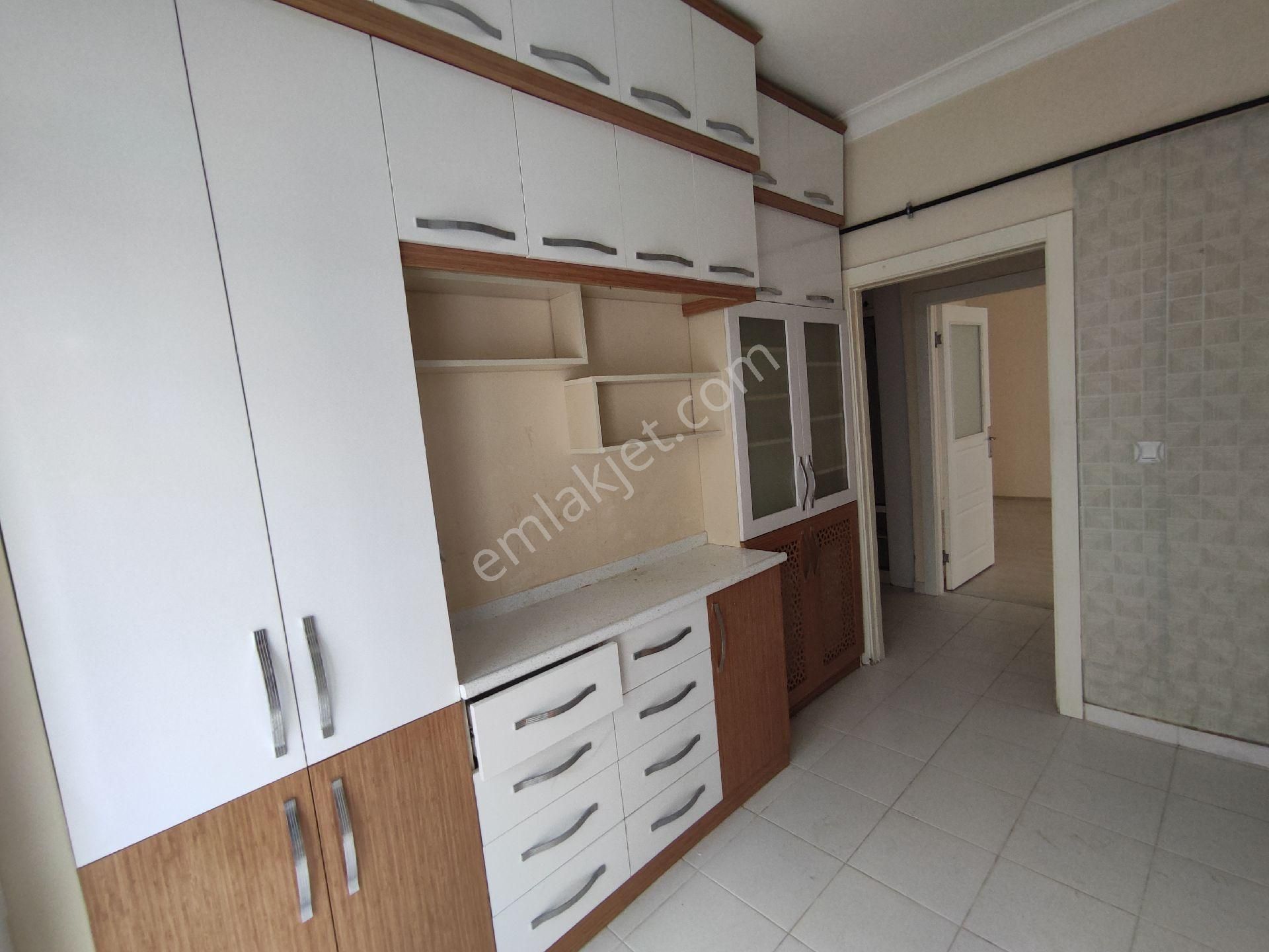 Beşikkaya Mahallesi 1+1 Giriş Kat Altınköy Parkı Yakını Asansörlü - Görsel 6