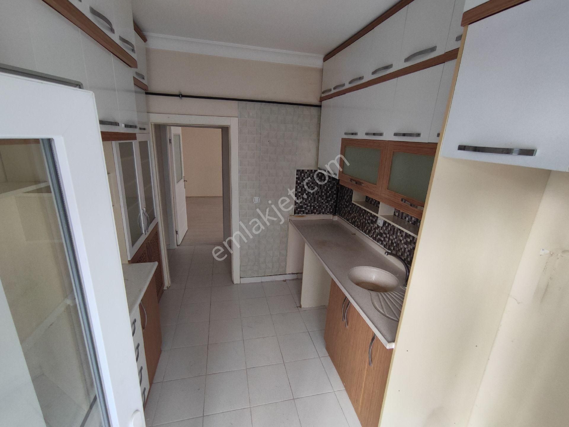 Beşikkaya Mahallesi 1+1 Giriş Kat Altınköy Parkı Yakını Asansörlü - Görsel 8