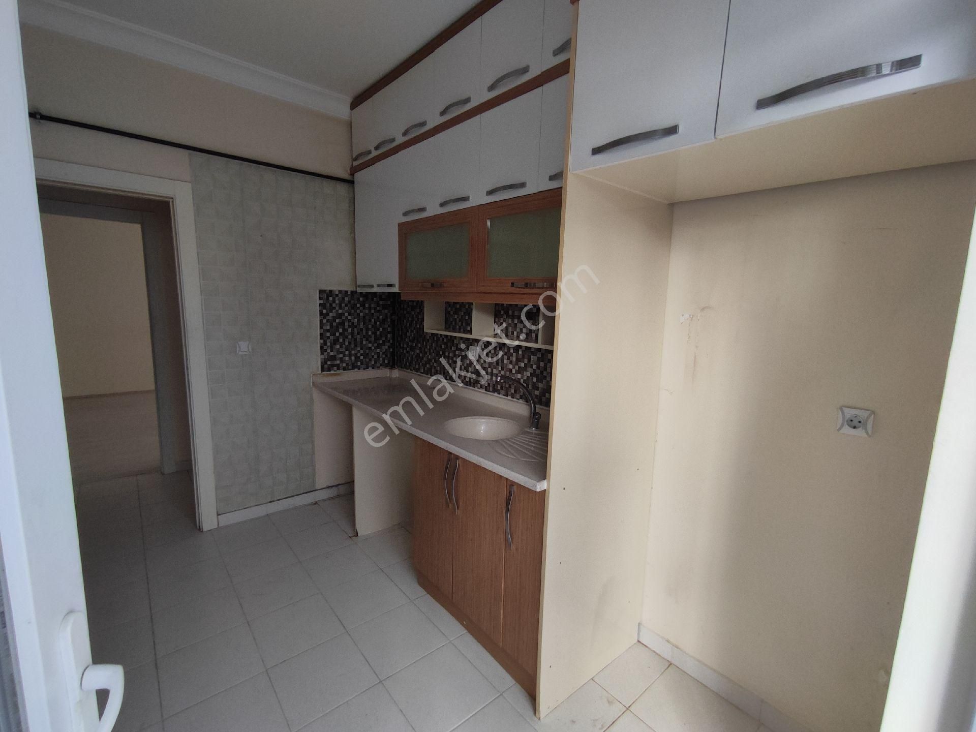 Beşikkaya Mahallesi 1+1 Giriş Kat Altınköy Parkı Yakını Asansörlü - Görsel 9