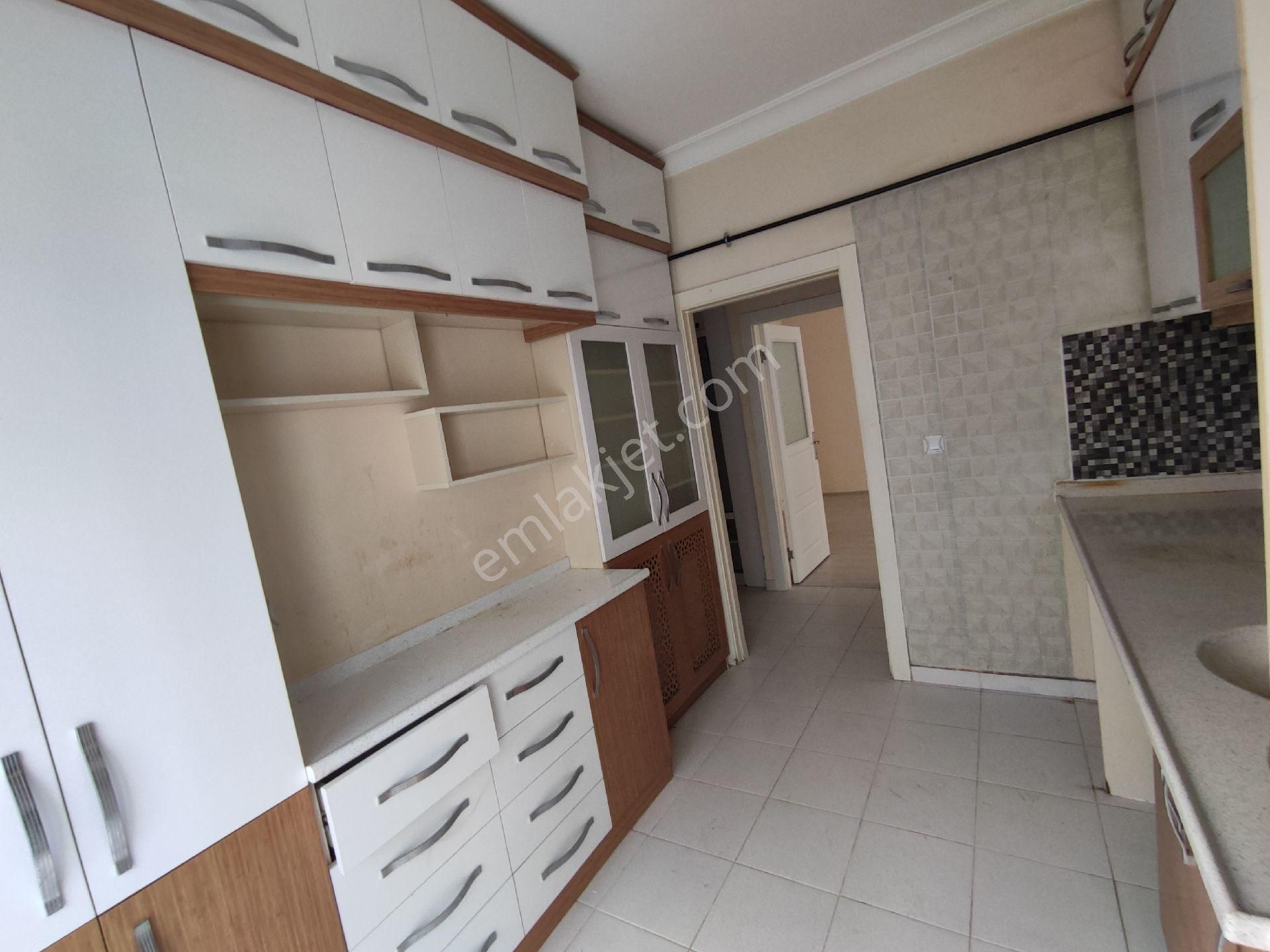 Beşikkaya Mahallesi 1+1 Giriş Kat Altınköy Parkı Yakını Asansörlü - Görsel 7