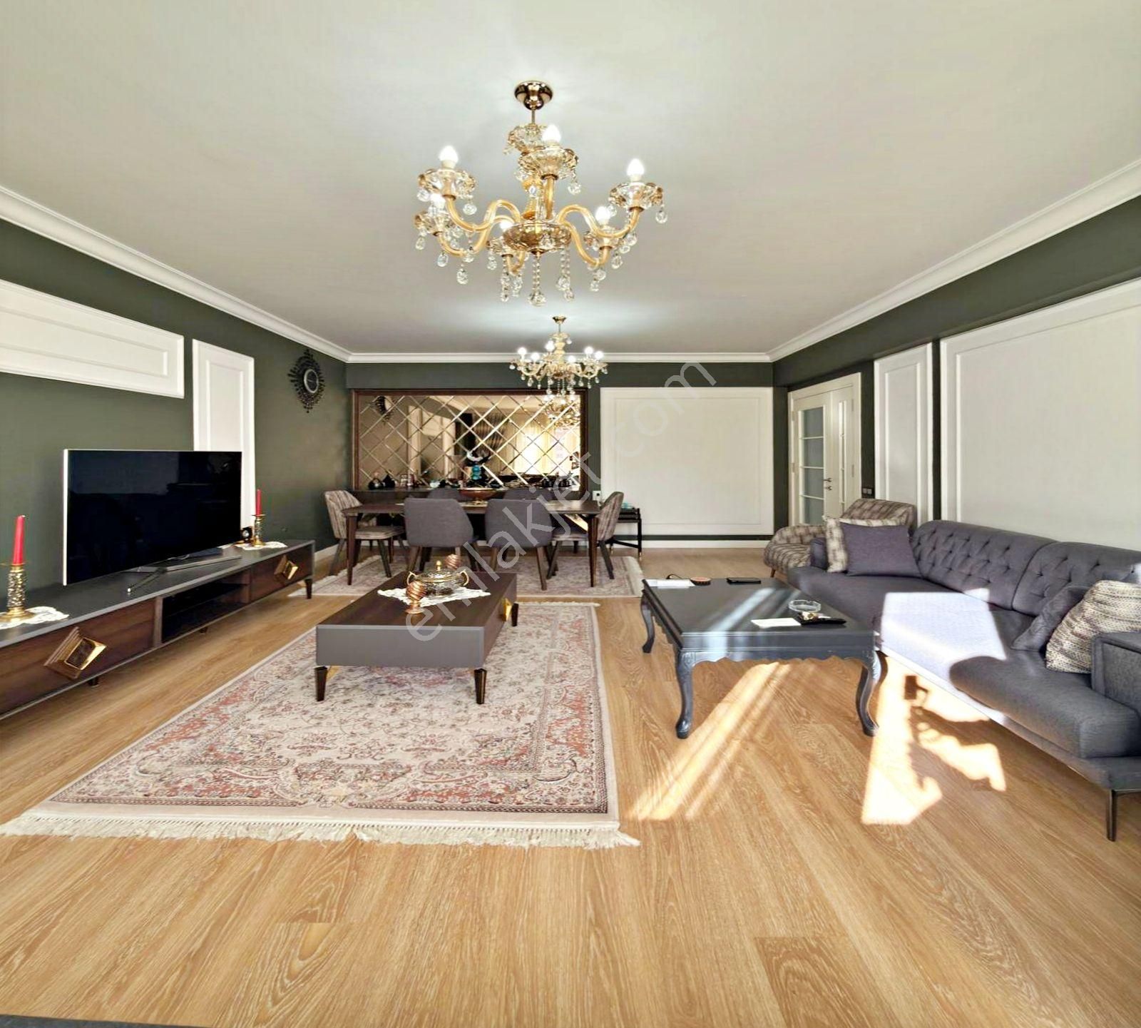 Beylikdüzünde Site İçi Full Yapılı Acil Satılık 3+1 175m² Daire - Görsel 10